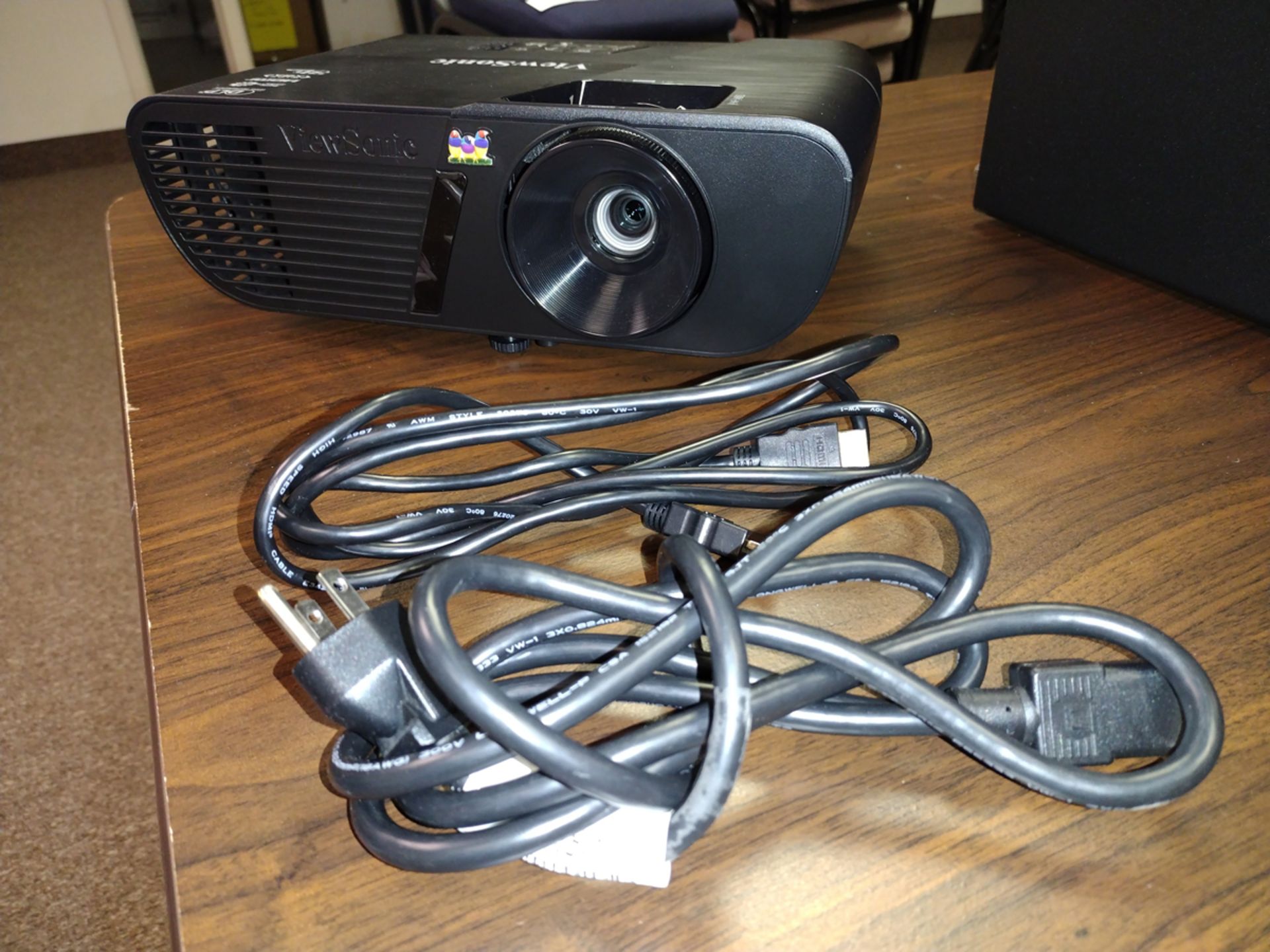 ViewSonic VS15876 DLP Projector - Image 4 of 5