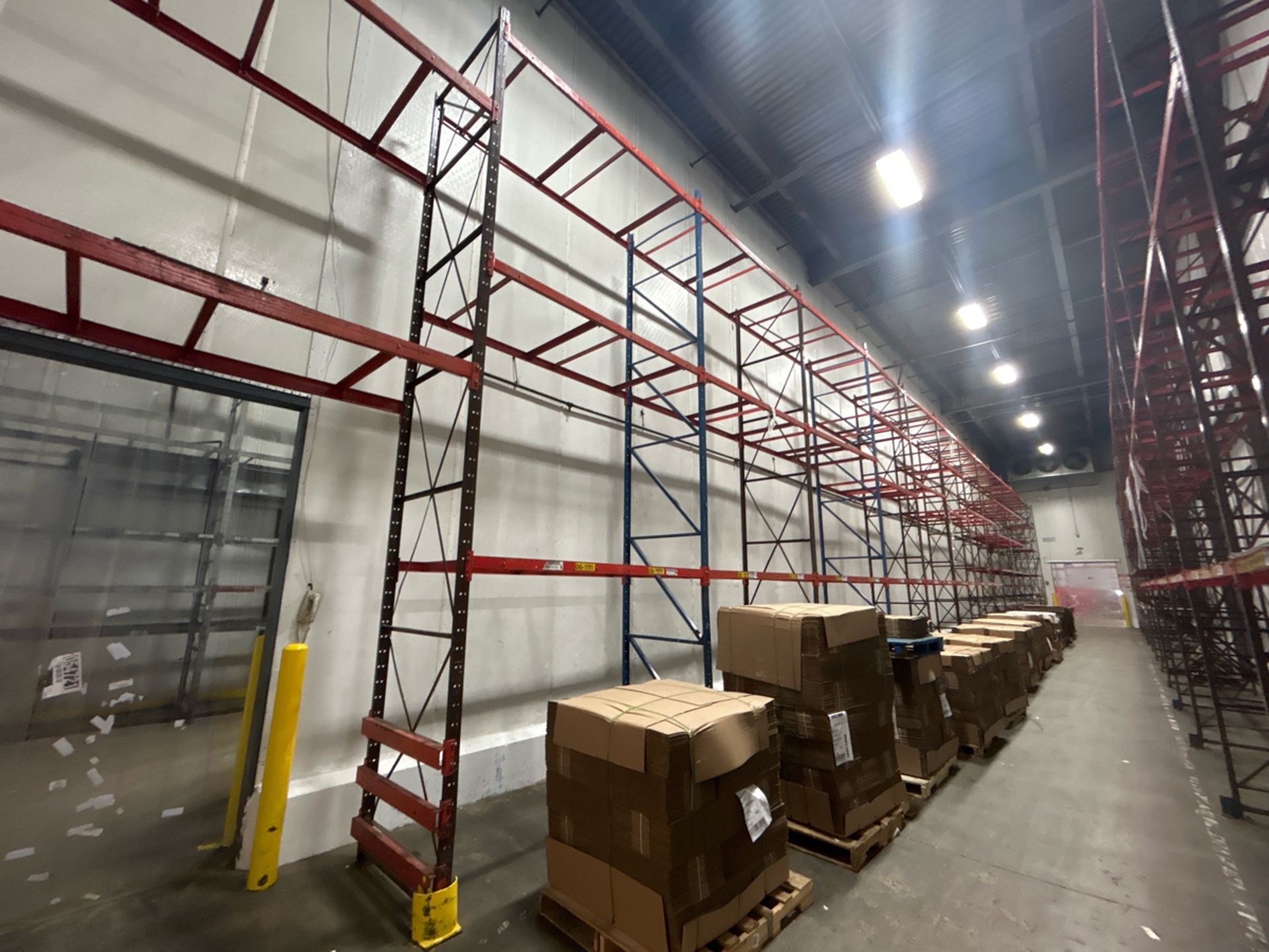 A Group of Structural Pallet Racking, 19' Tall, Approx. 96 Sections - Bild 13 aus 17