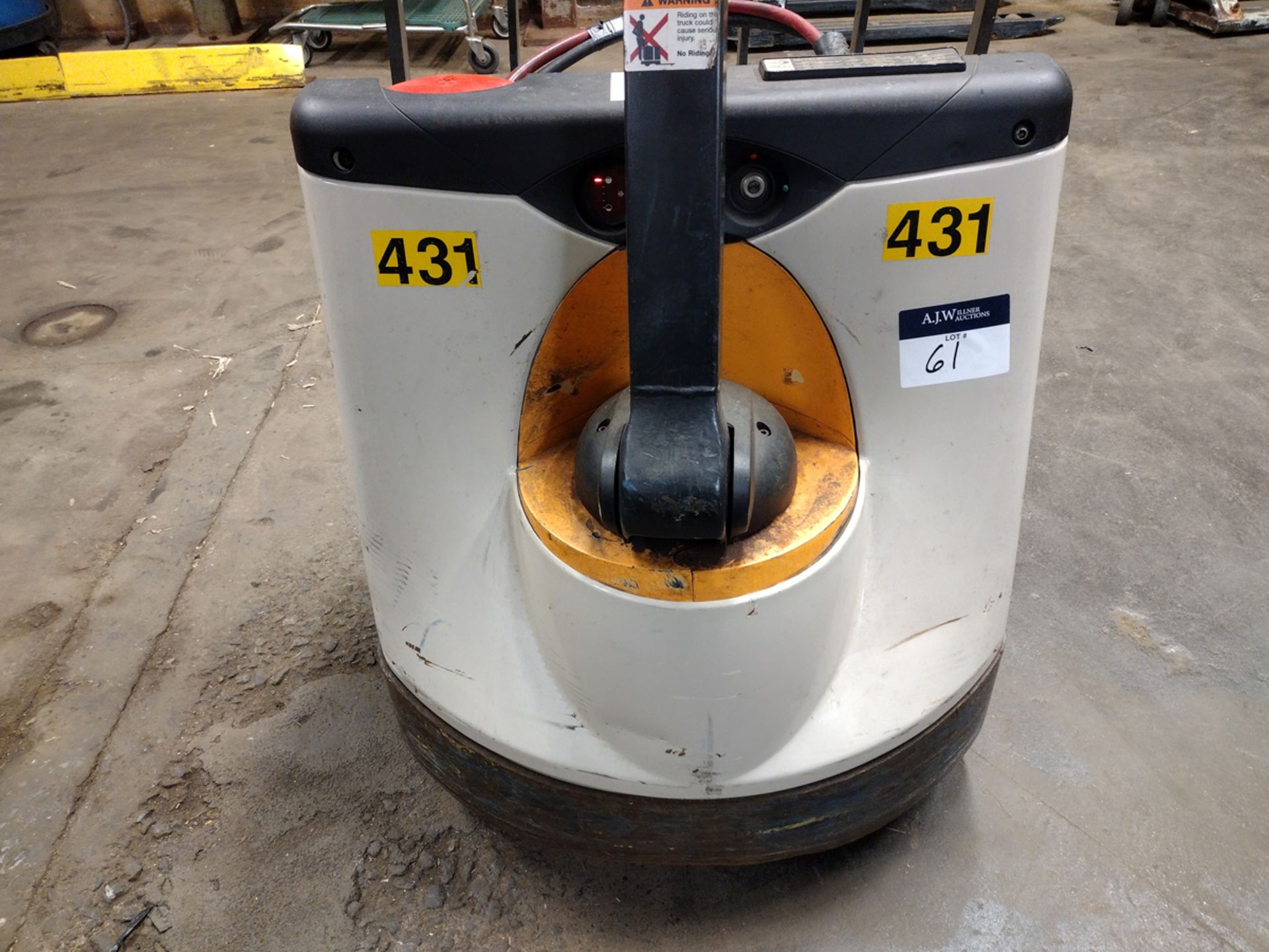 Crown WP2345-45 4,500lbs Electric 24V Walk-Behind Pallet Jack - Image 4 of 7