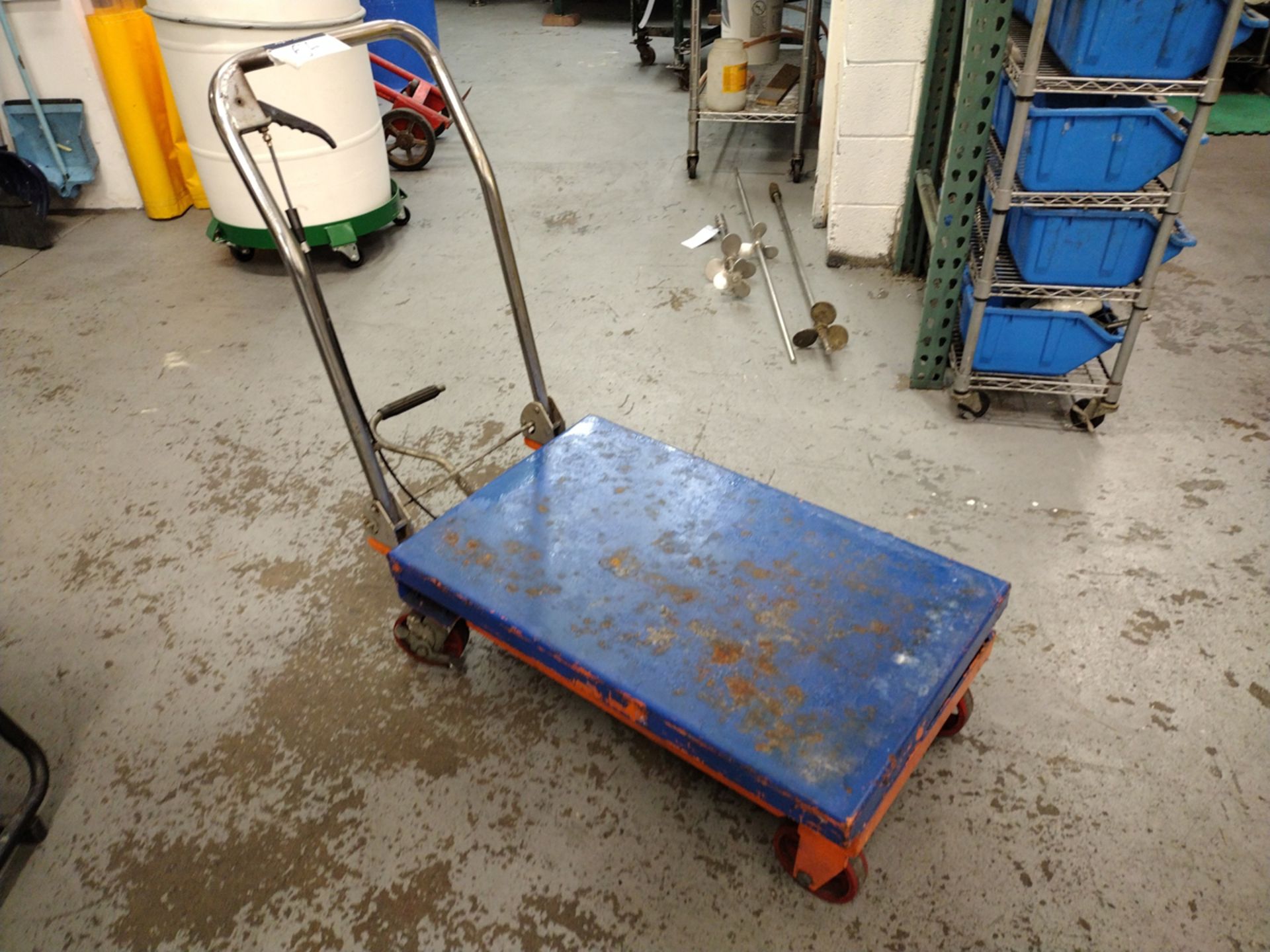 Rolling Hydraulic Scissor Lift Table - Image 2 of 3