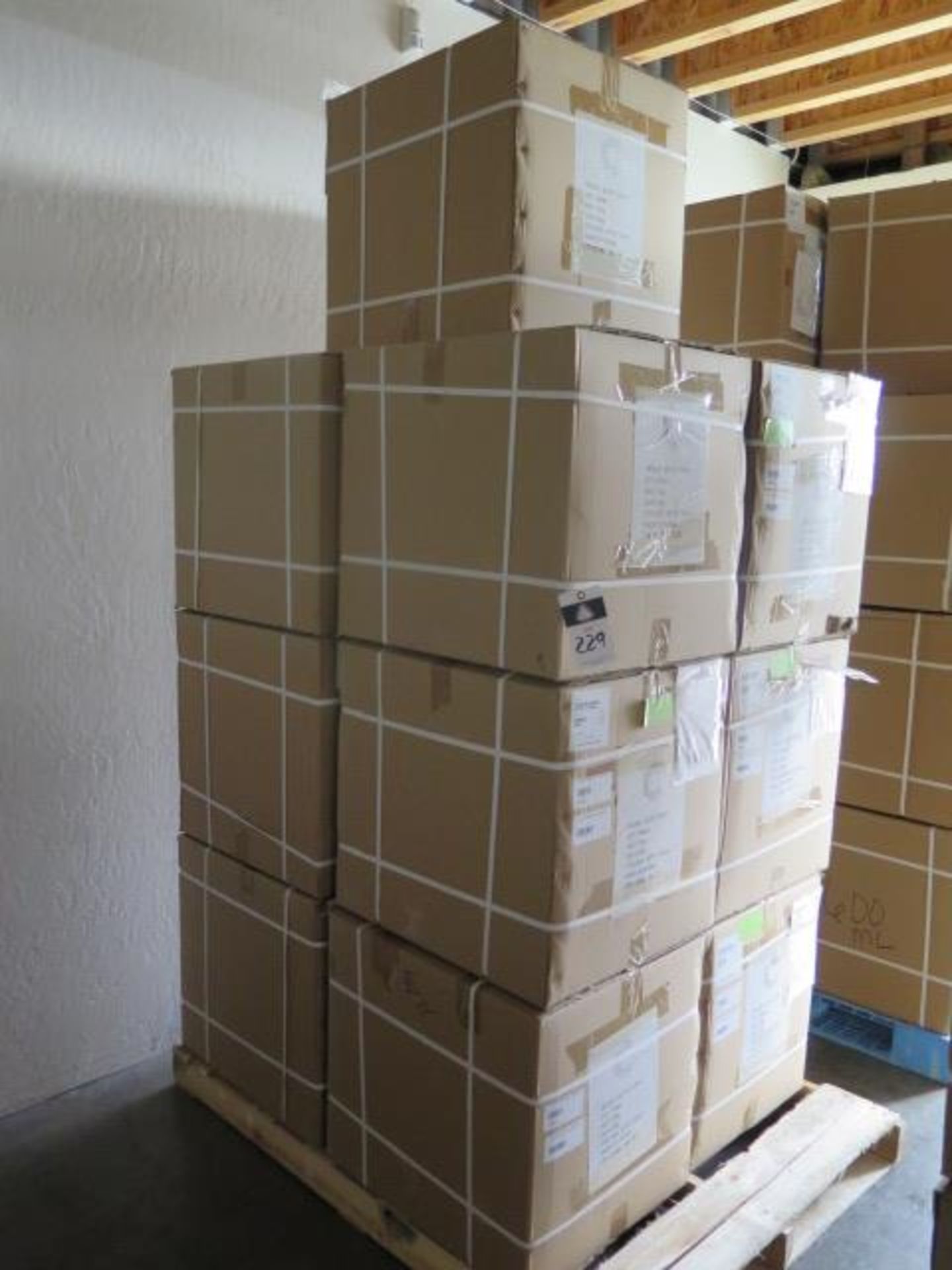 1150ml Plastic Bottles (1 Pallet) (SOLD AS-IS - NO WARRANTY)