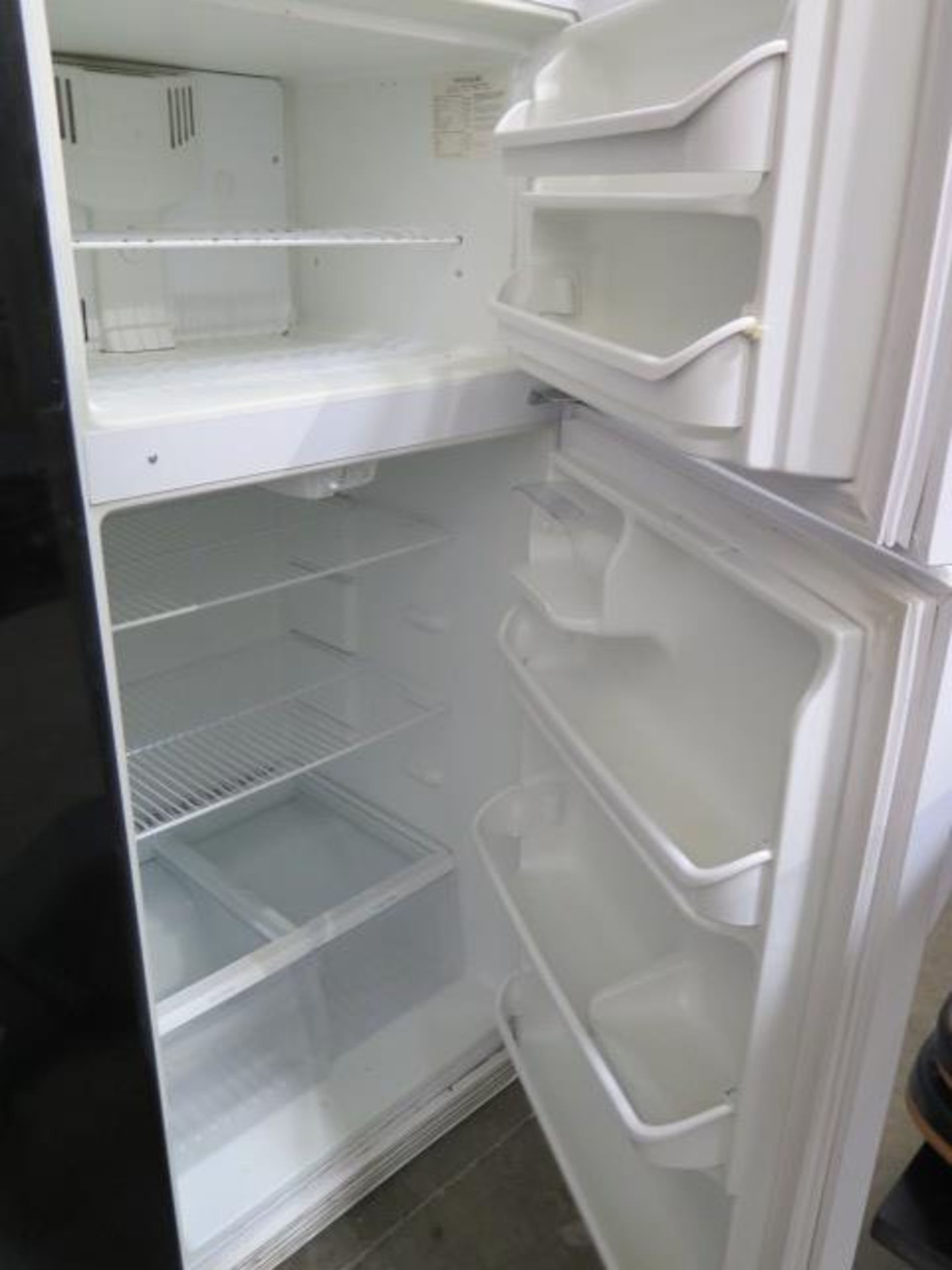 Frigidaire Refrigerator (SOLD AS-IS - NO WARRANTY) - Image 3 of 4