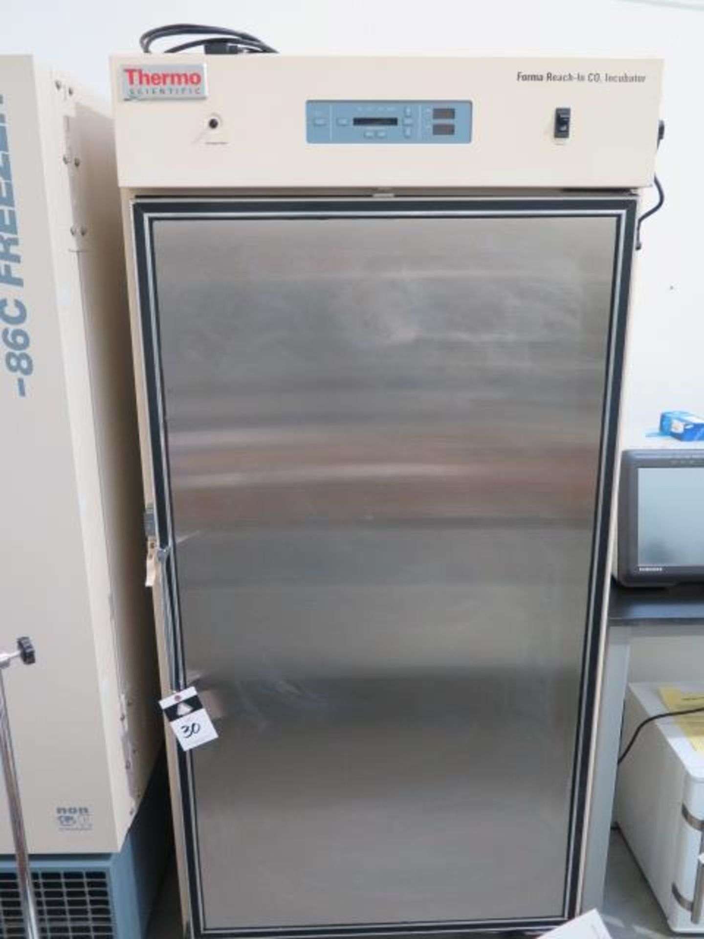 Thermo Scientific mdl. 3950 Forma Reach-In CO2 Incubator s/n 309842-1827 (SOLD AS-IS - NO WARRANTY)