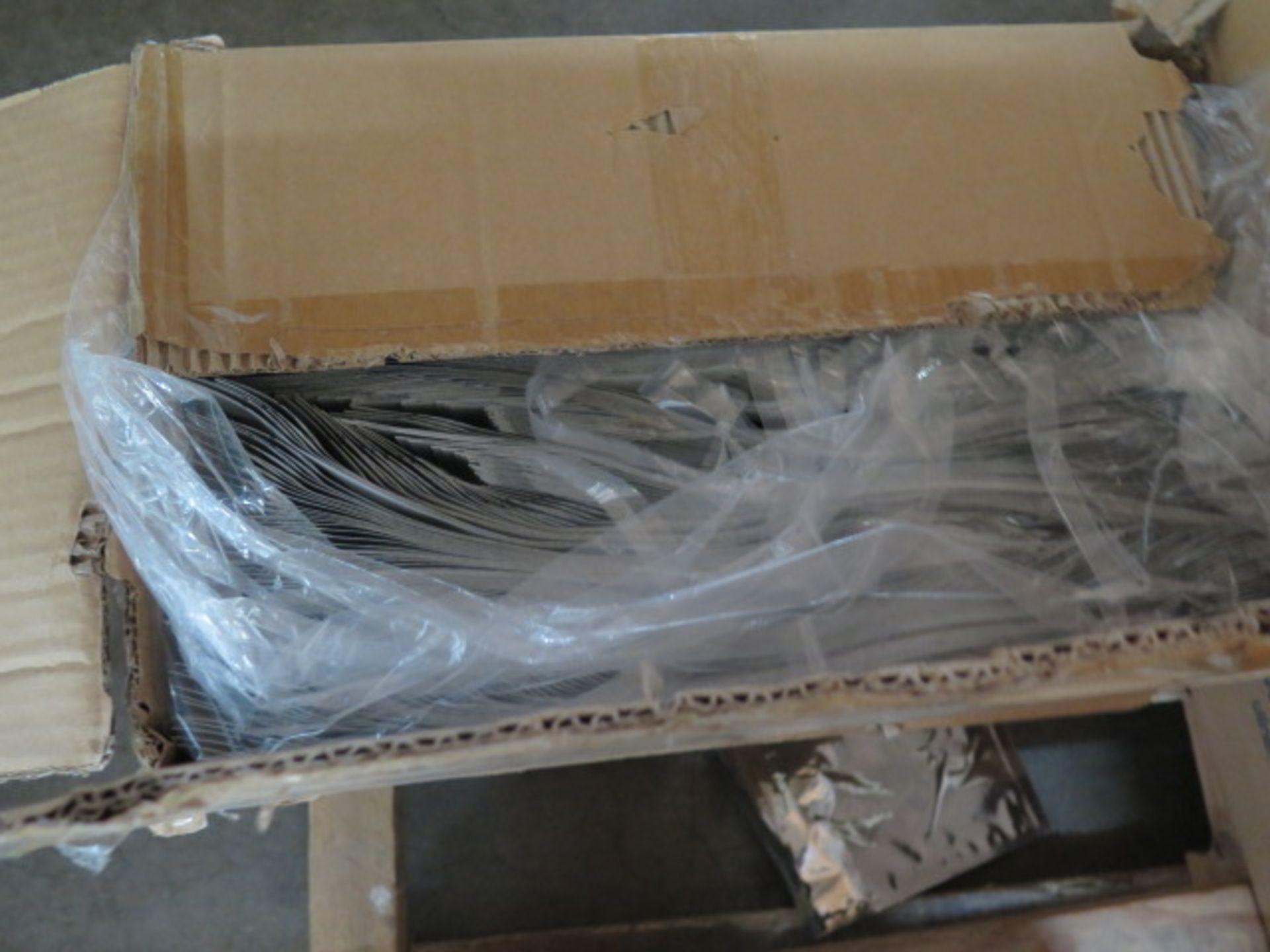 Silica Pouches, Plastic Bags and Buckets (2 Pallets) (SOLD AS-IS - NO WARRANTY) - Bild 4 aus 5