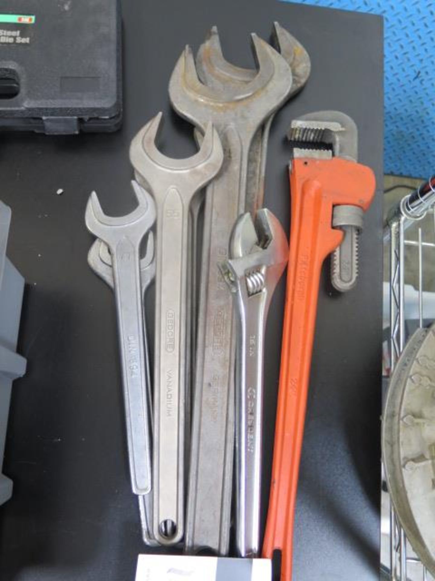 Large Wrenches and Pipe Wrench (SOLD AS-IS - NO WARRANTY) - Image 2 of 4
