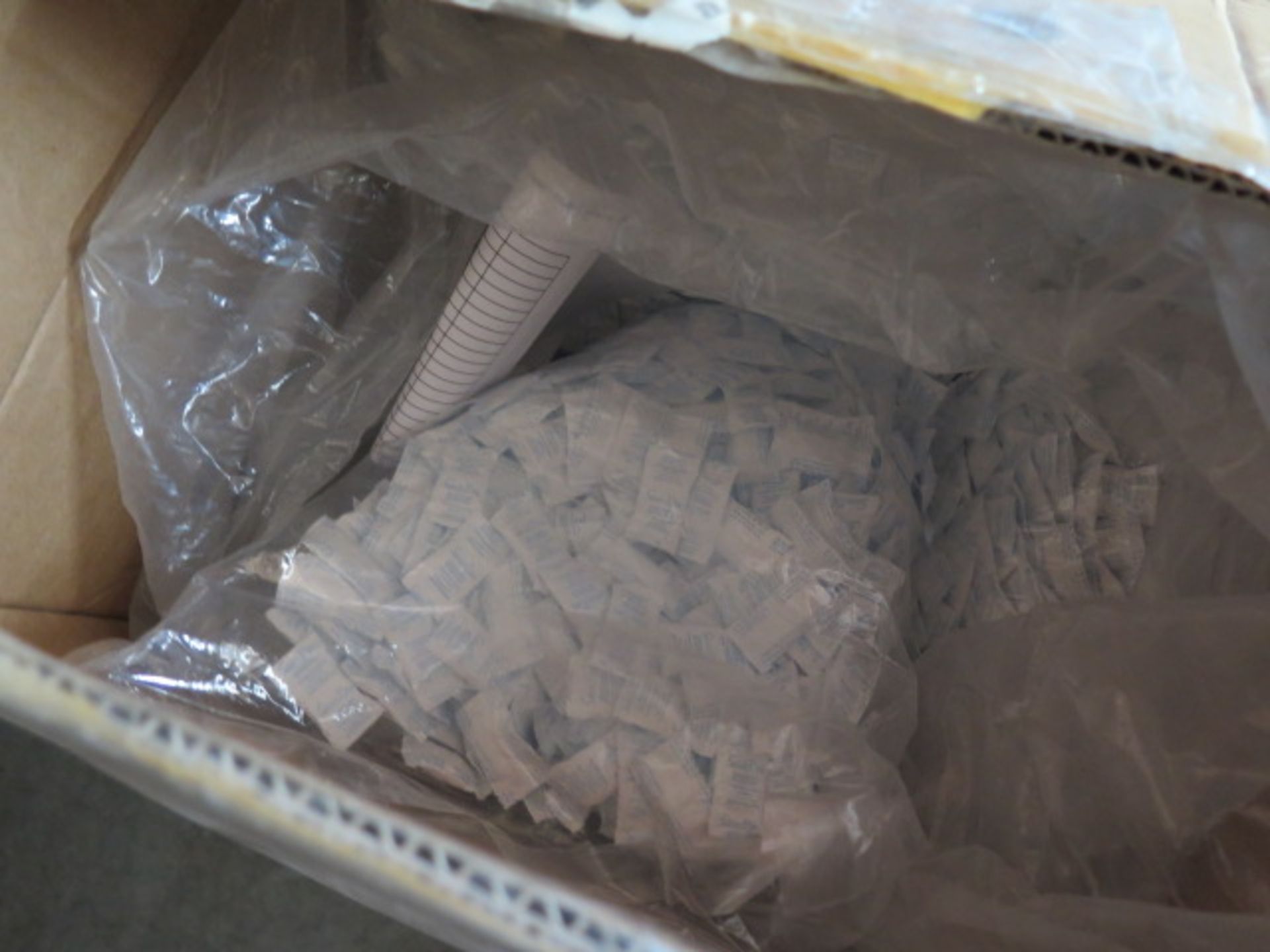 Silica Pouches, Plastic Bags and Buckets (2 Pallets) (SOLD AS-IS - NO WARRANTY) - Bild 3 aus 5