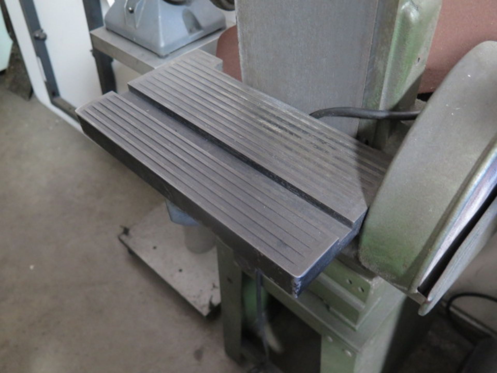 6” Belt / 9” Disc Sander w/ Stand (SOLD AS-IS - NO WARRANTY) - Image 4 of 8