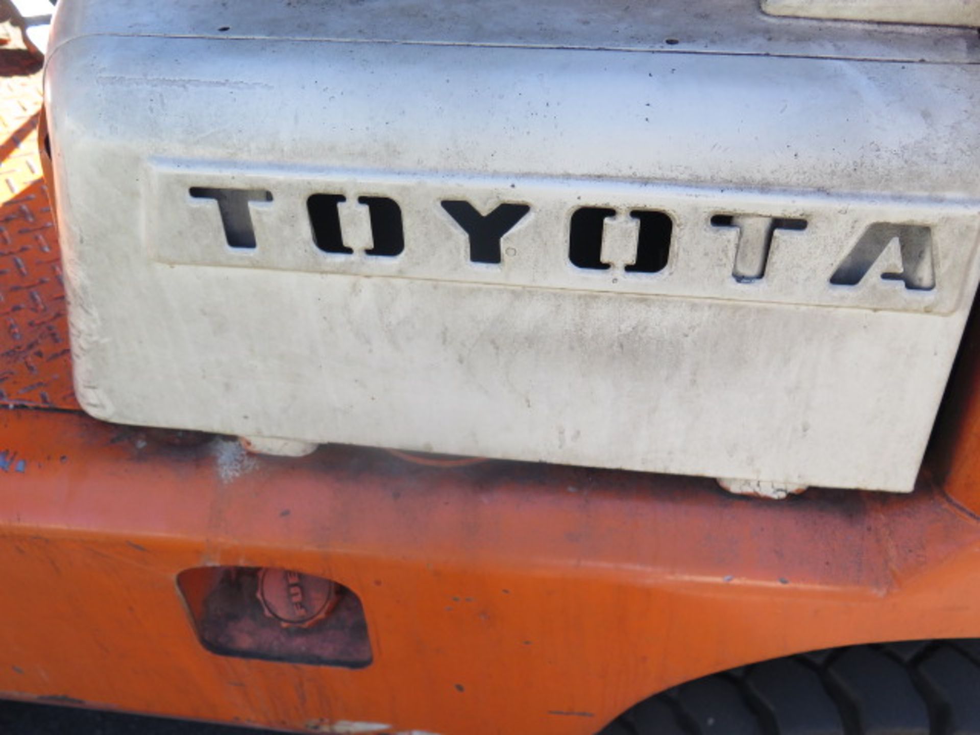 Toyota 3FGH15 3000 Lb Cap LPG Forklift s/n 3FGH15-10639 w/ 2-Stage Mast, Pneumatic Yard SOLD AS IS - Image 6 of 15