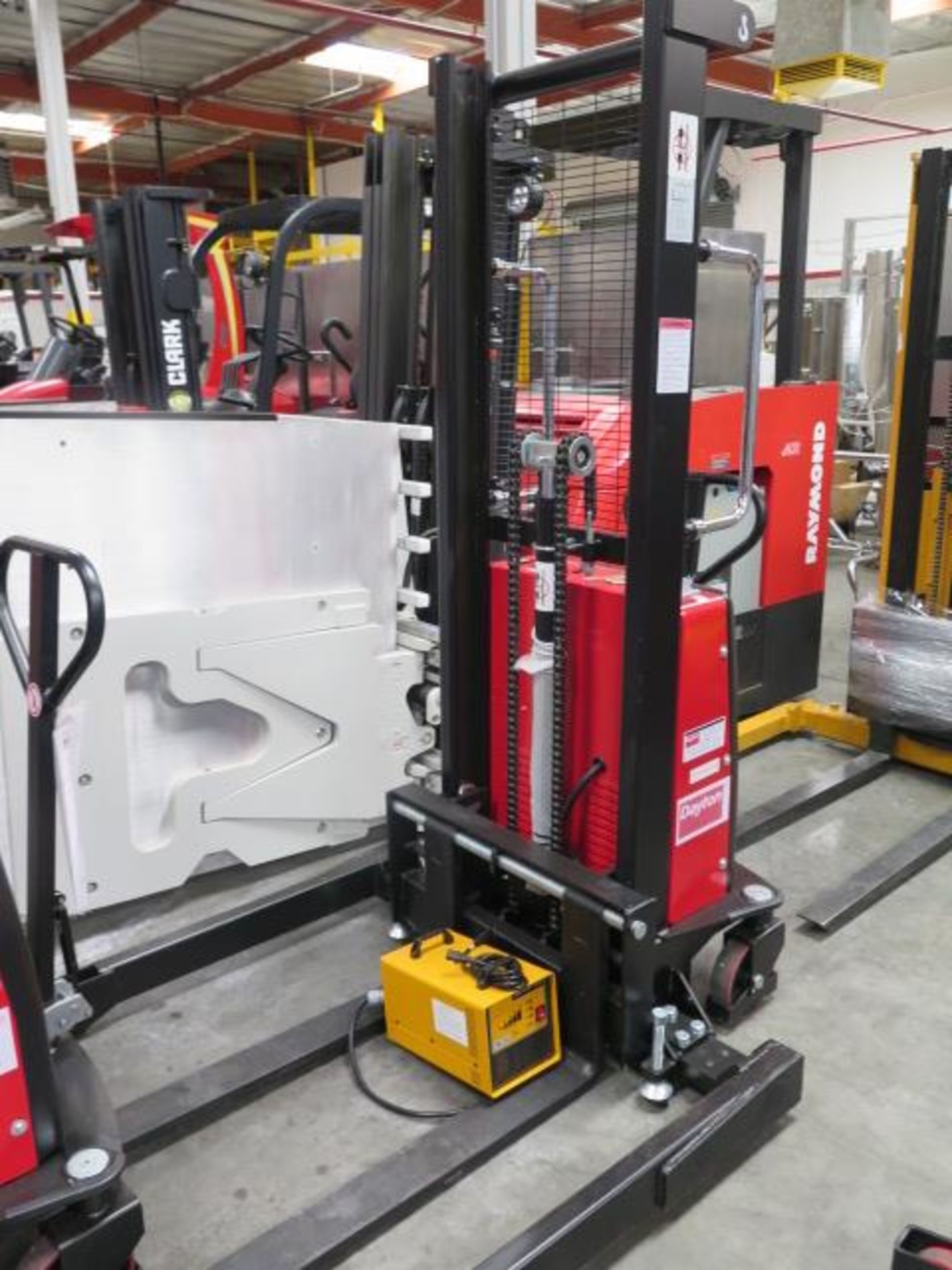 Dayton 5RRZ4 2200 Lb Cap Electric Pallet Mover s/n J18098030-4.4/034 w/ Charger SOLD AS-IS - Image 2 of 12