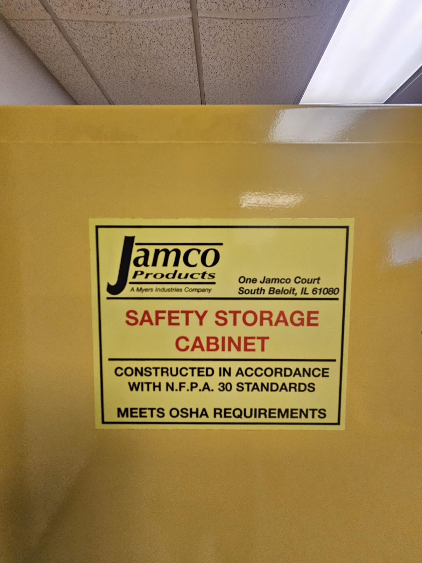 Jamco Flammable Cabinet Cap. 90 Gallons Mod. FS90 34x43x65 Self Close (SOLD AS-IS - NO WARRANTY) - Image 6 of 7
