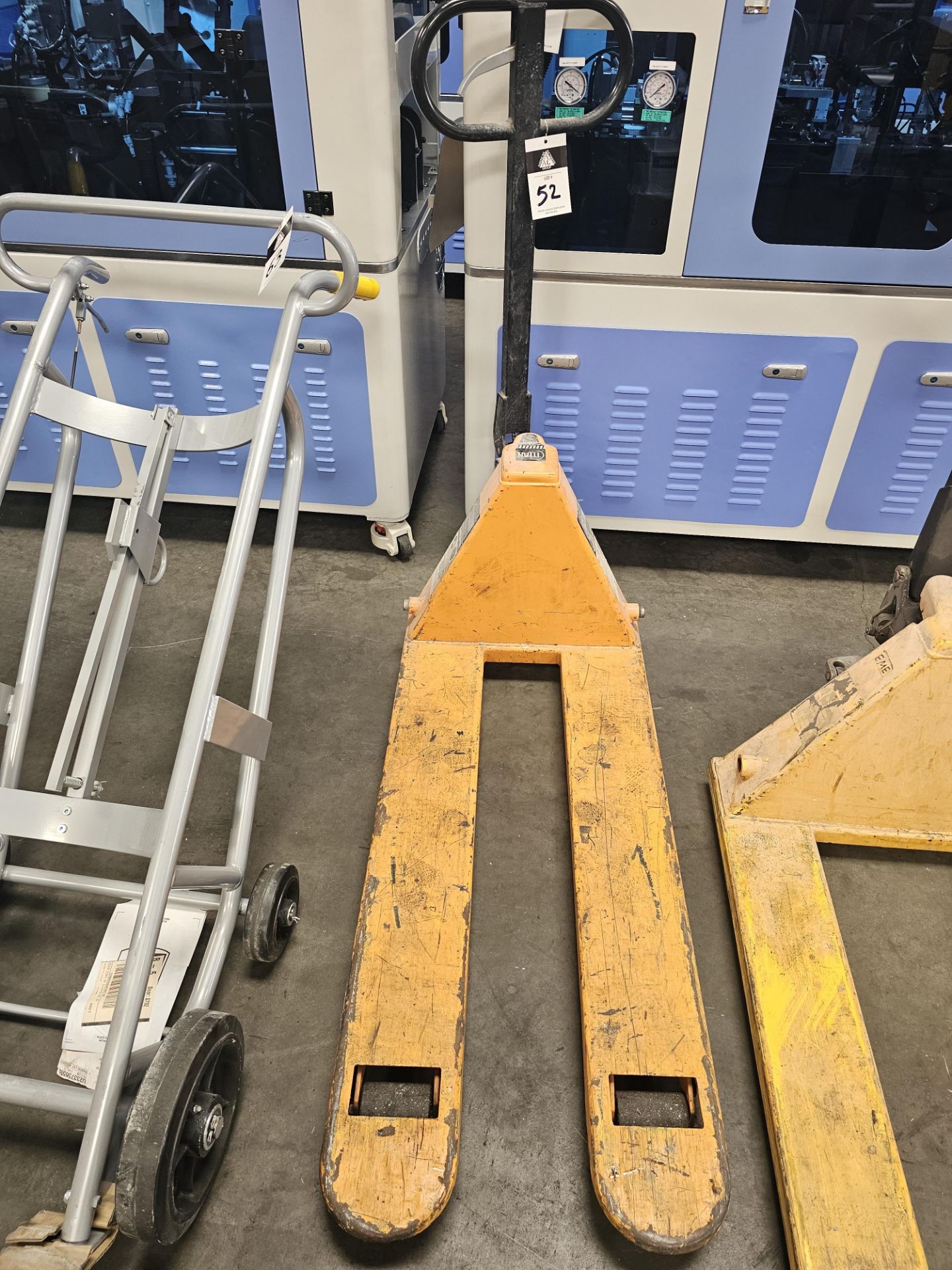 Titan 5500 Lb Pallet Jack (SOLD AS-IS - NO WARRANTY)