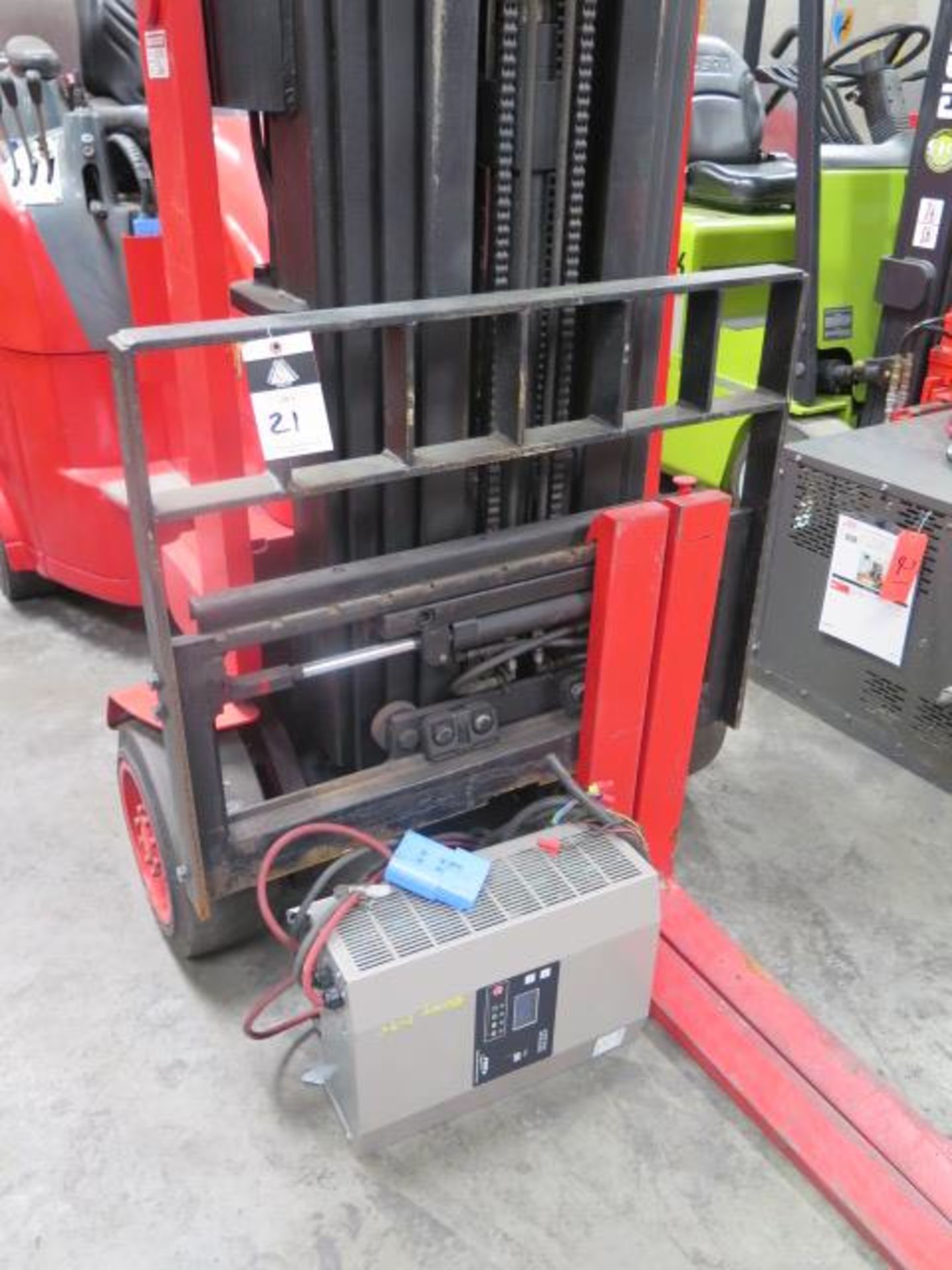 Tailift USADV8SR 2265 Lb Cap Articulating Electric lift s/n 600217 w/ 4-Stage, 258" Lift, SOLD AS IS - Image 6 of 15