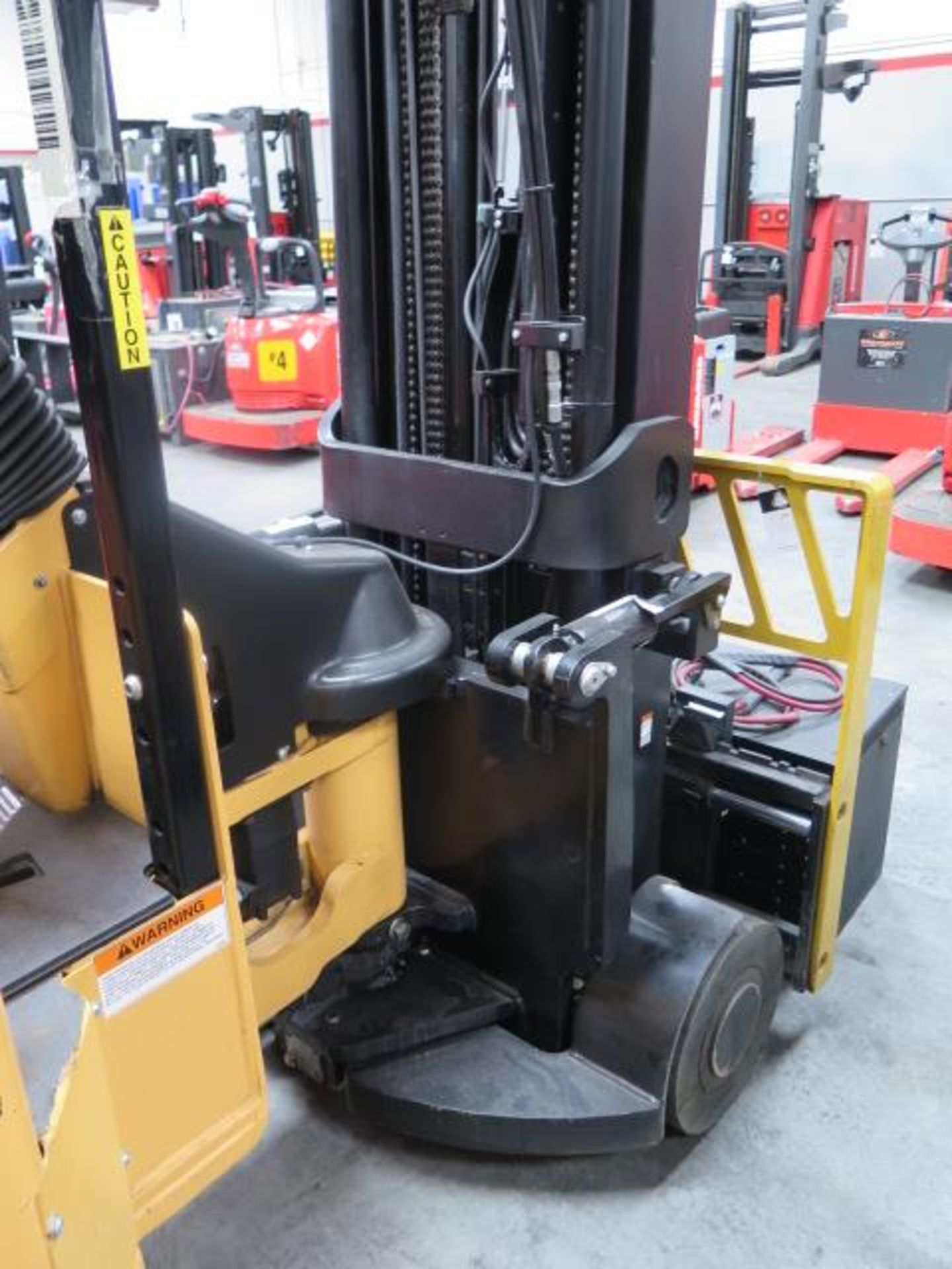 Bendi Landoll B30/42E180D 3000 Lb Articulating Electric Forklift s/nB30/42AC-1105A-06581,SOLD AS IS - Image 6 of 19