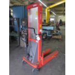 Interthor mdl. LF1001/1600 2200 Lb Cap Hydraulic Pallet Mover (SOLD AS-IS - NO WARRANTY)