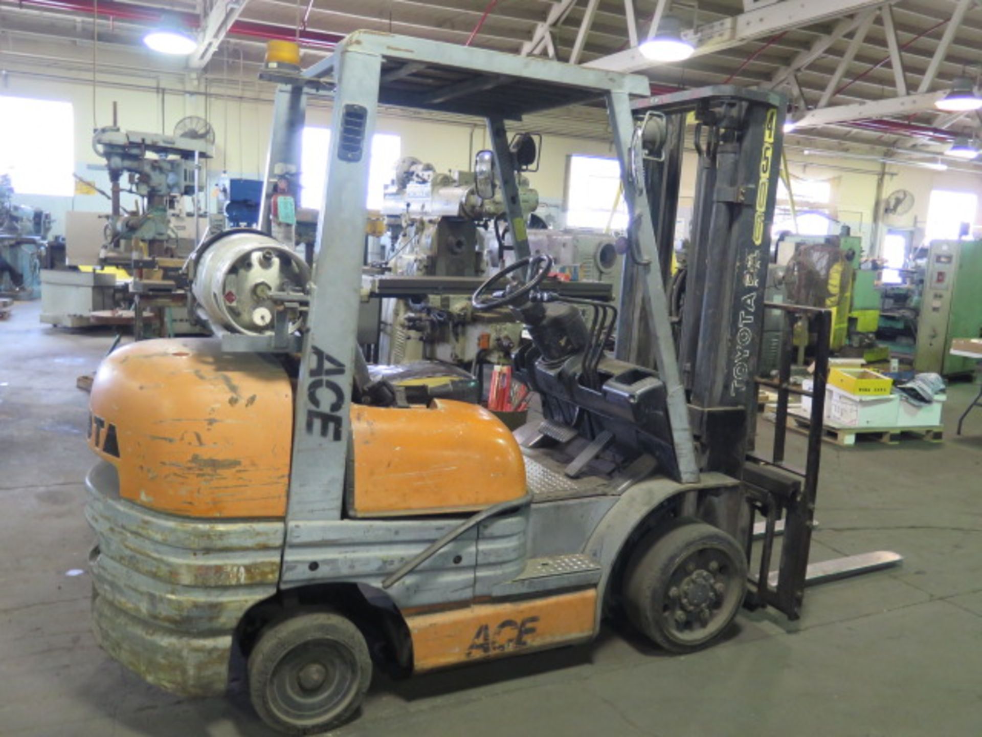 Toyota 42-6FGCU30 6000 Lb Cap LPG Forklift s/n 60775 w/ 2-Stage Mast, 132” Lift Height, SOLD AS IS