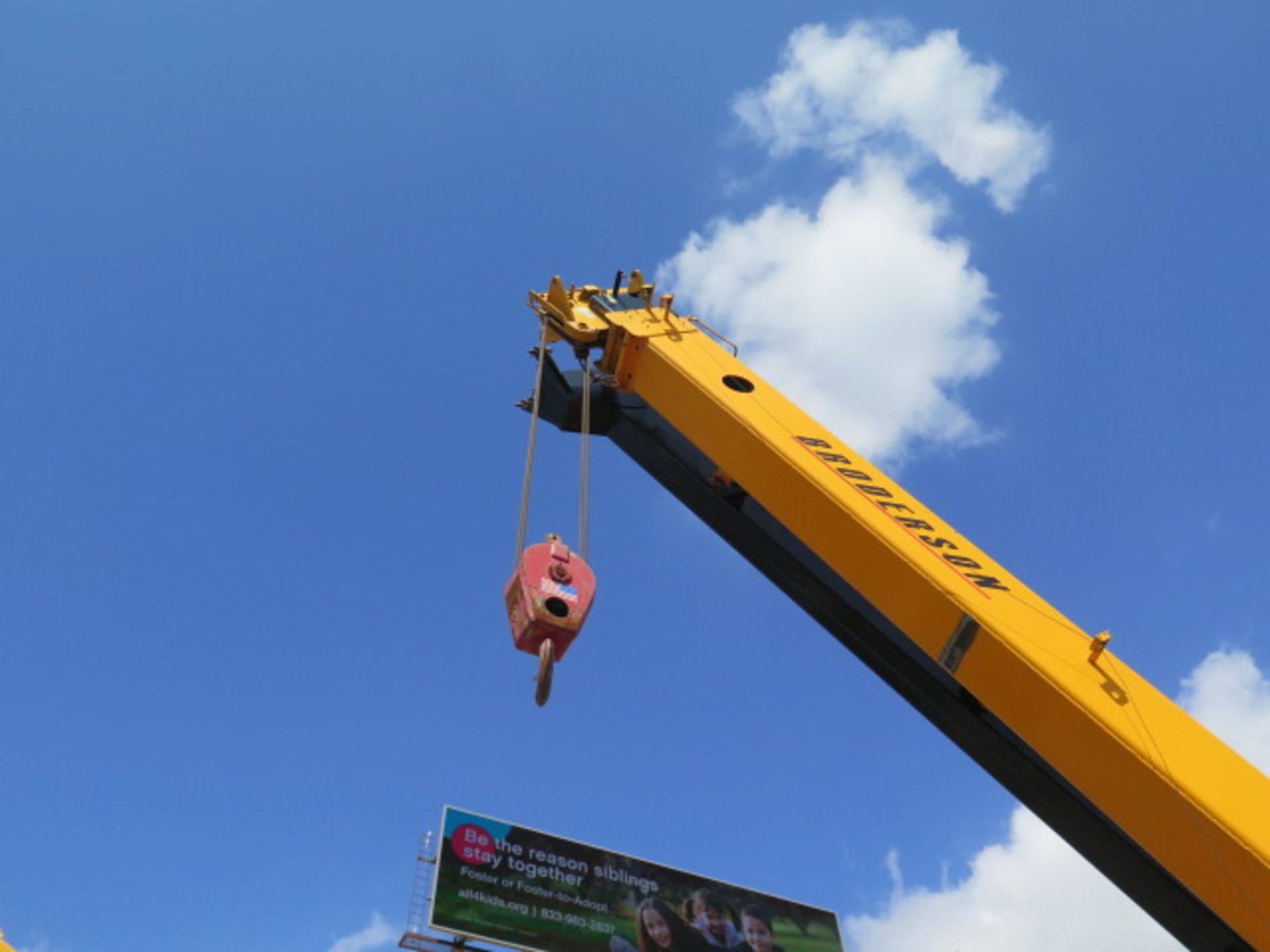 Broderson RT200-3A 30,000 Lb Cap(On Outriggers)LPG Carry Deck Crane s/n 194B w/ 59’ Reach,SOLD AS IS - Image 21 of 27