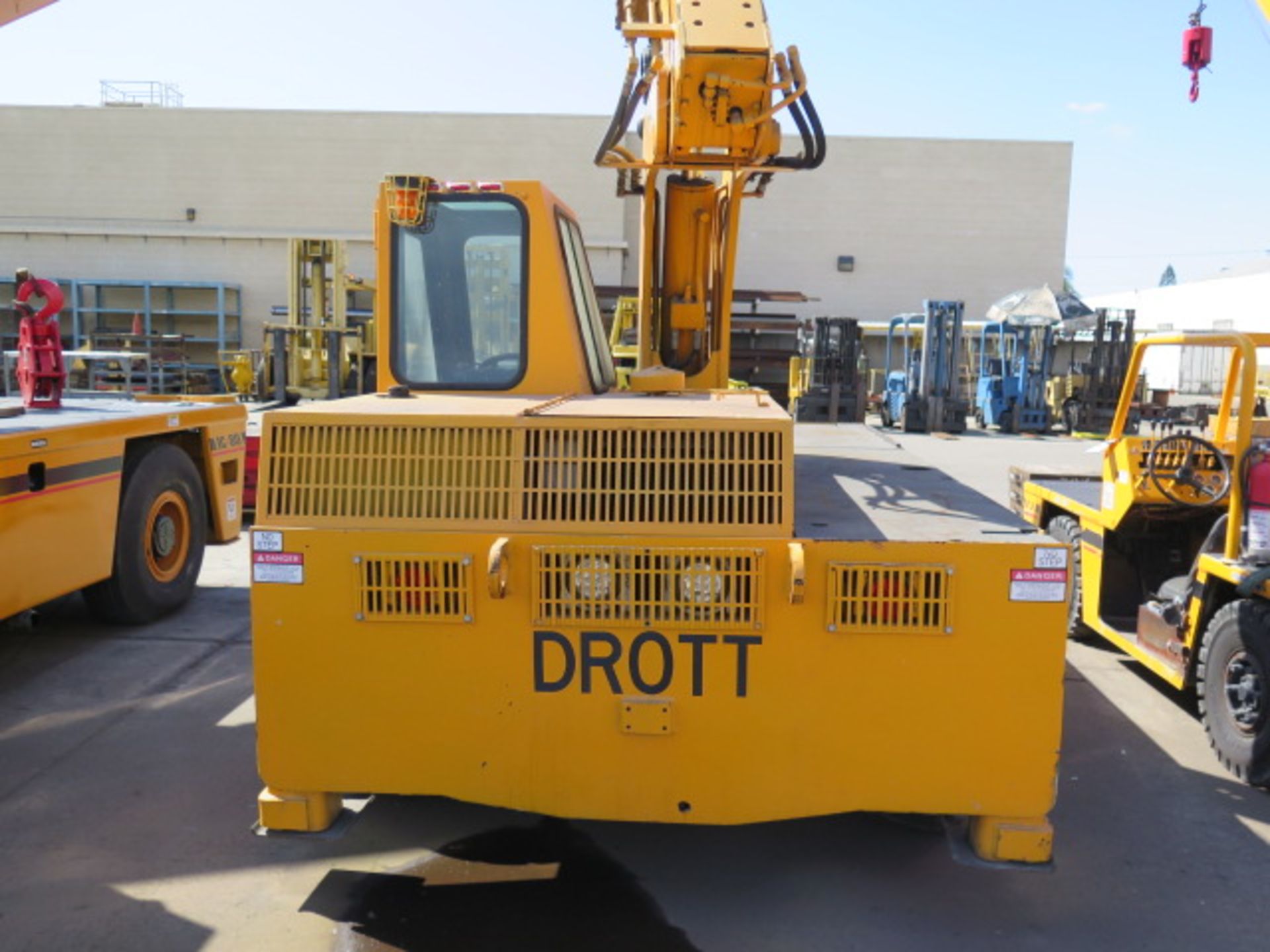 Drott 3330 12,000 Lb Cap (On Outriggers) Diesel Carry Deck Crane s/n 6225056 w/ 34’ Lift, SOLD AS IS - Image 6 of 23