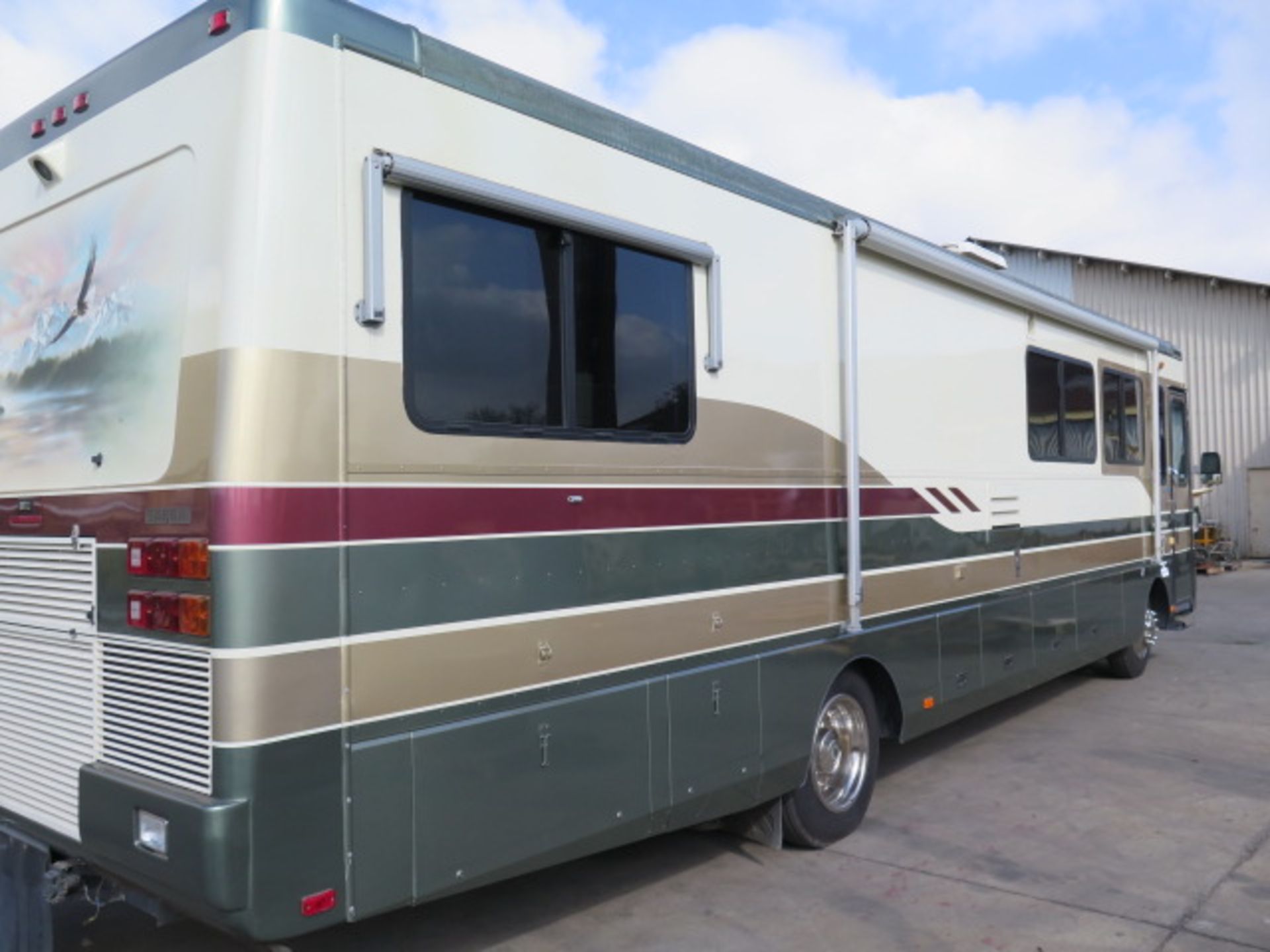 1997 Safari Motor Coacher Motor Home Lisc# 5PEJ100 w/ CAT Diesel Engine, Automatic Trans, SOLD AS IS - Image 6 of 54