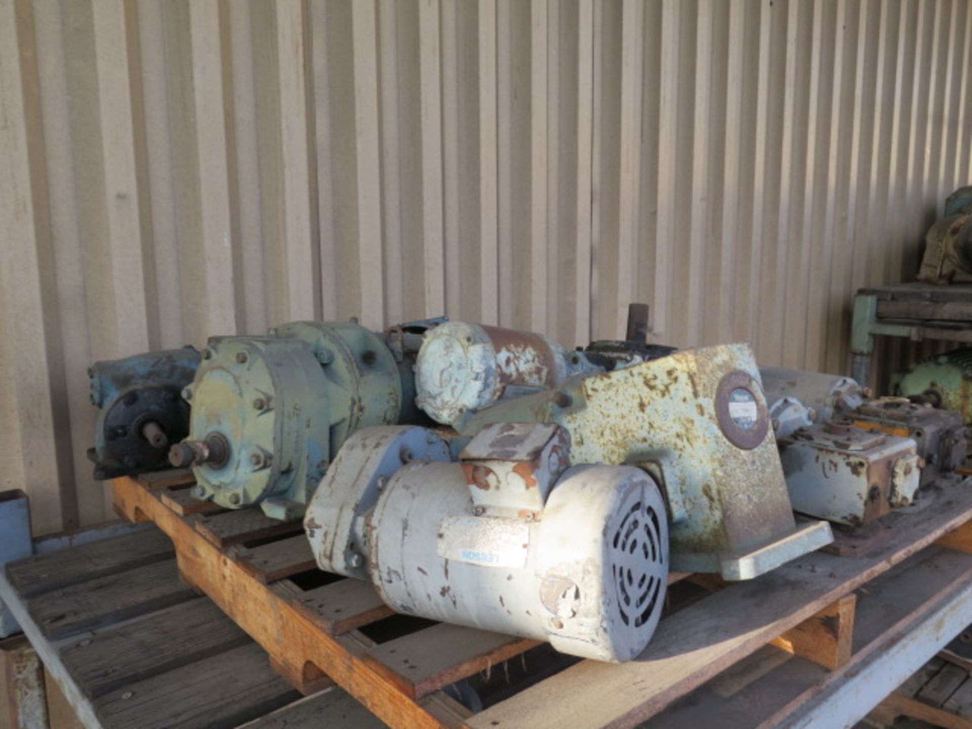 Pneumatic Winch and Motor Gear Reducers (SOLD AS-IS - NO WARRANTY) - Image 7 of 9