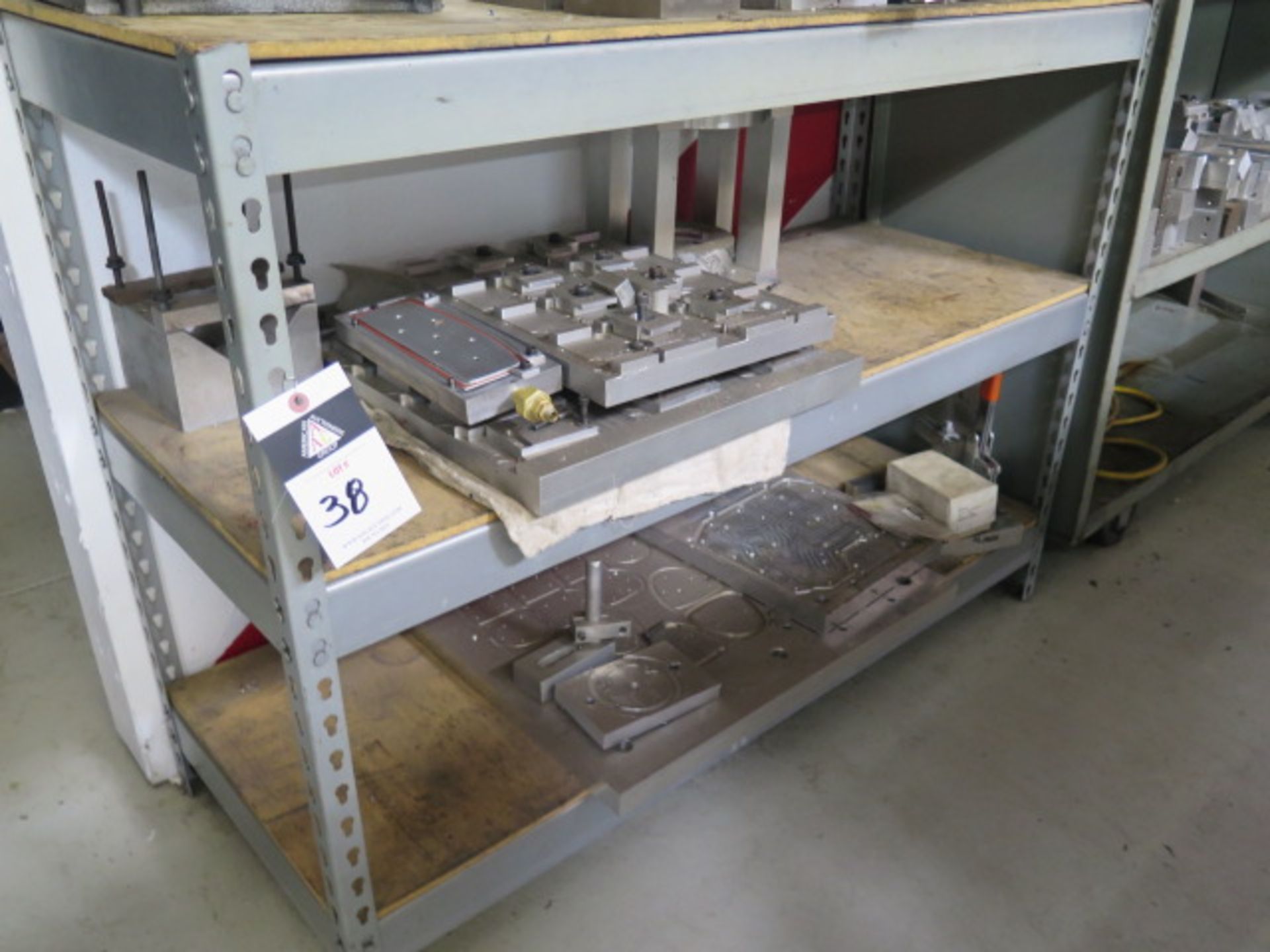 Aluminum Fixture Plates (SOLD AS-IS - NO WARRANTY)