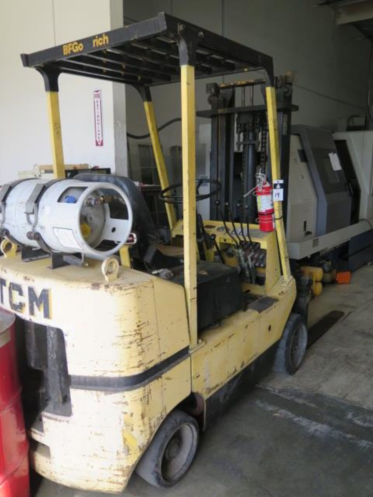 TCM FCG25N5 5000 Lb LPG Forklift s/n 3181144 w/ 2-Stage, 130” Lift Height, Solid Tires, SOLD AS IS - Image 2 of 13