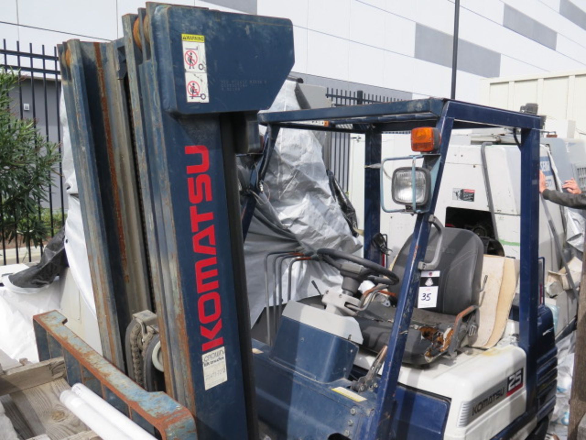 Komatsu 5000 Lb Cap LPG Forklift w/ 3-Stage Mast, Side Shift, 4th Actuator Lever, SOLD AS IS - Image 15 of 21