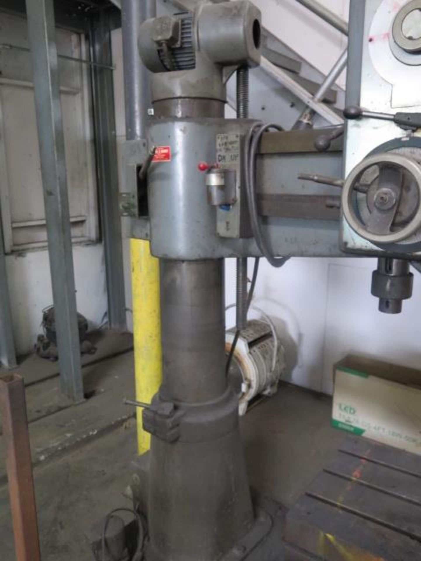 Willis-Bergo FS-1000 8” Column x 24” Radial Arm Drill w/ Power Column and Feeds, SOLD AS IS - Image 4 of 10