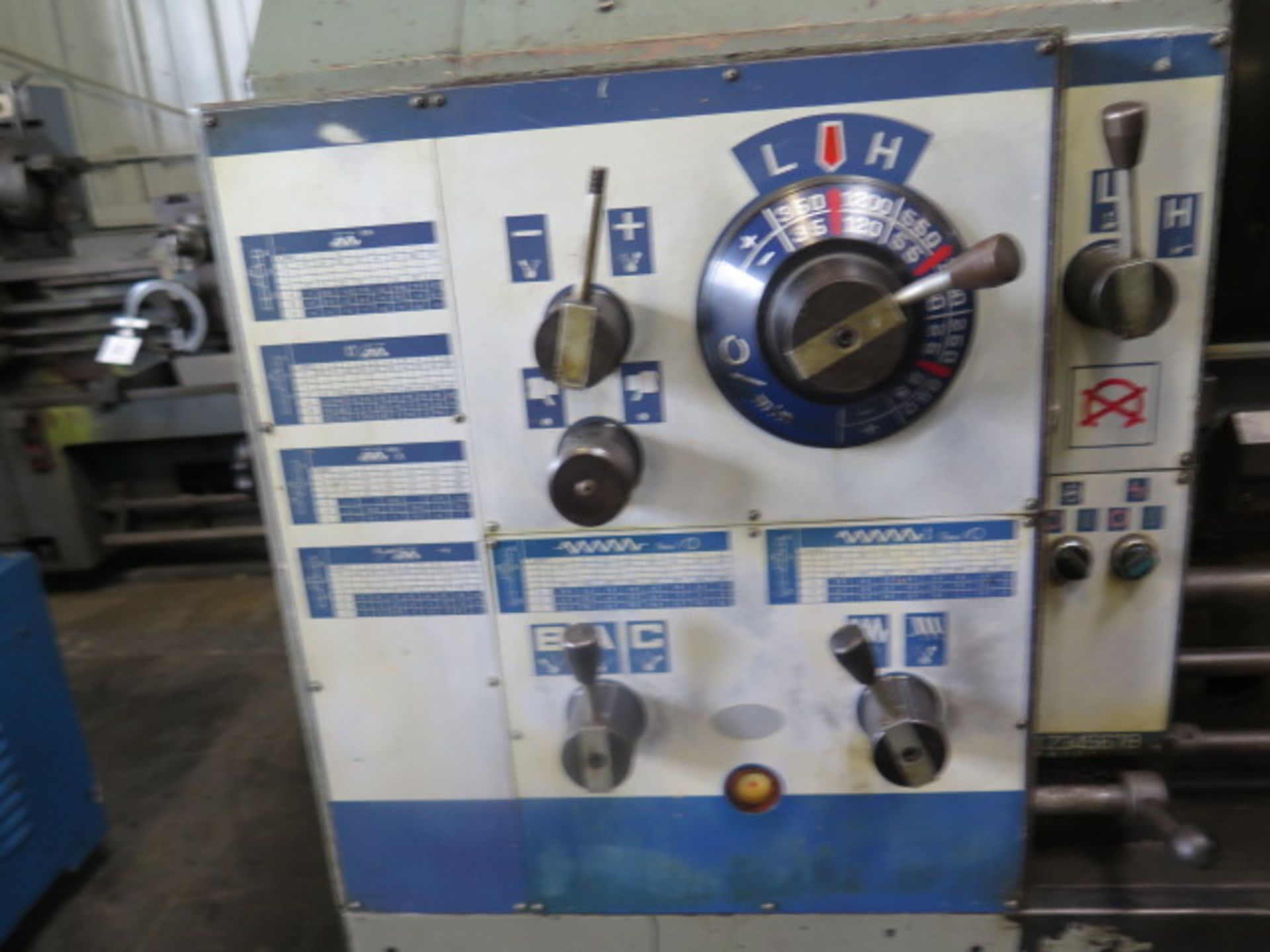 Tuda TudoMax 19X51 19” x 51” Geared Head Bed Lathe w/ 25-1800 RPM, 3” Thru Spindle Bore, SOLD AS IS - Image 4 of 17