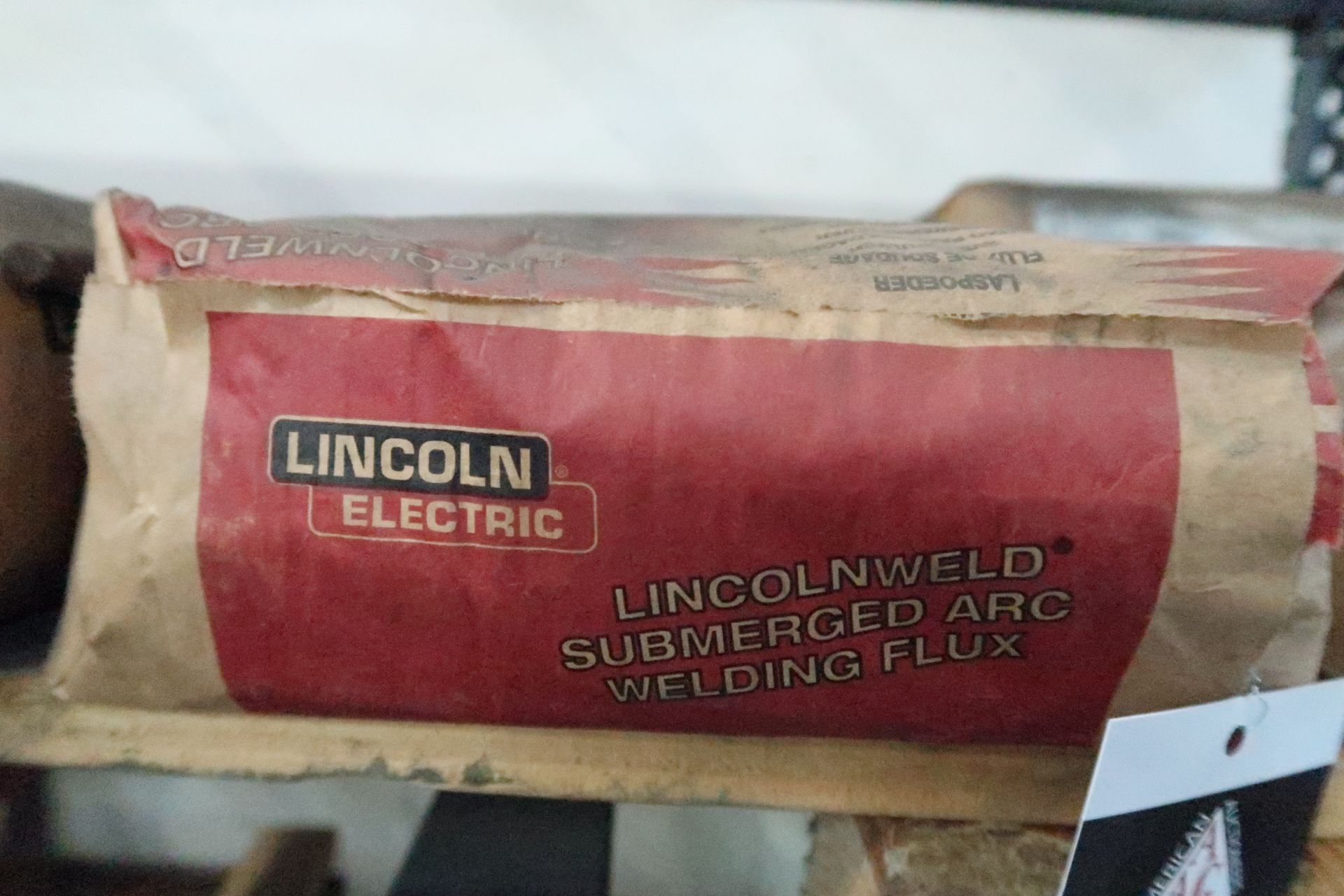 Welding Flux Lincolnweld Submerged Ark Flux (SOLD AS-IS - NO WARRANTY) - Image 7 of 10