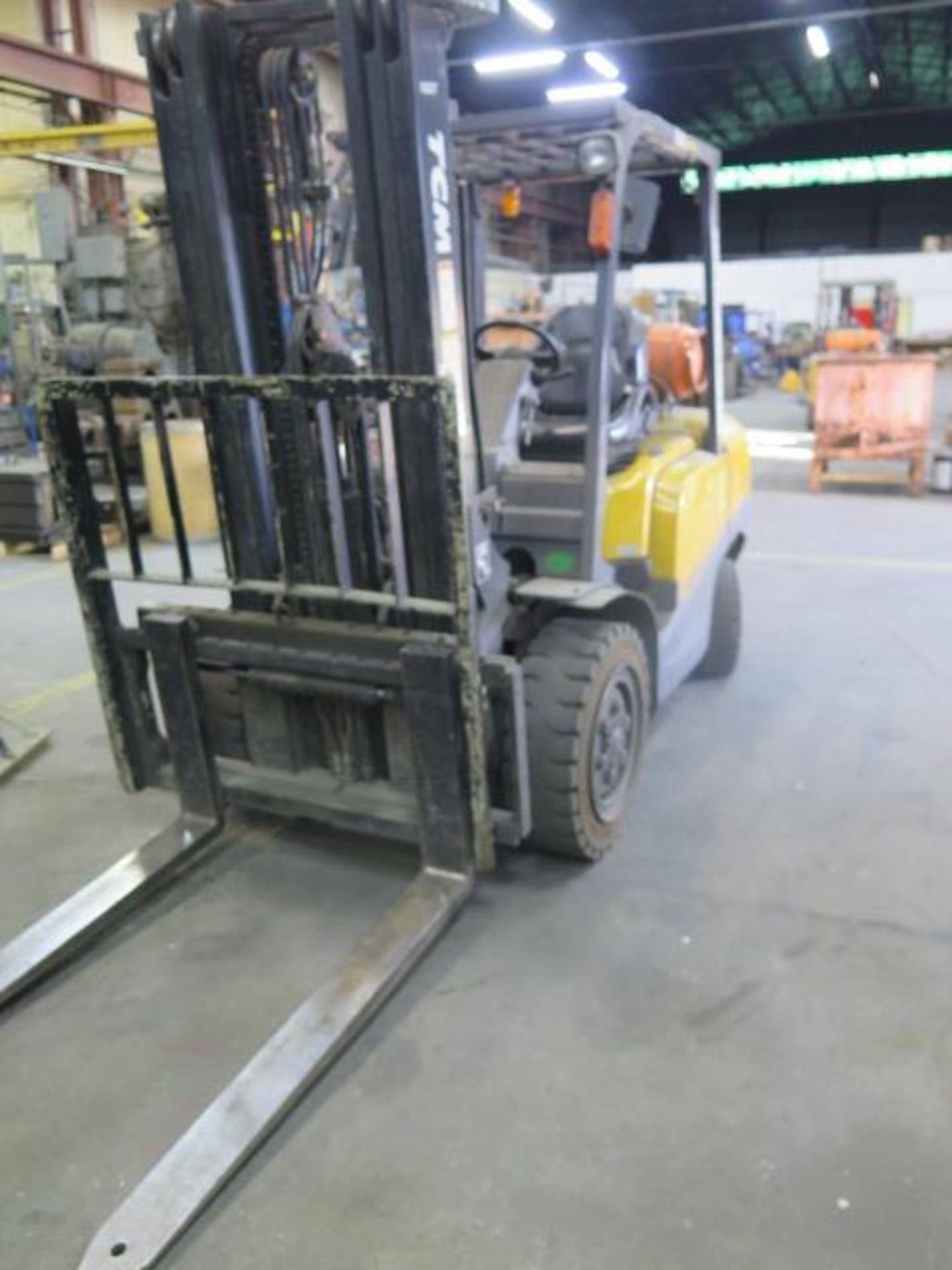 TCM PRO-G-25 6300 Lb Cap LPG Forklift s/n VFHM480-2Y5 / 100E-SSS-B08 w/ 3-Stage Mast, SOLD AS IS - Image 2 of 17