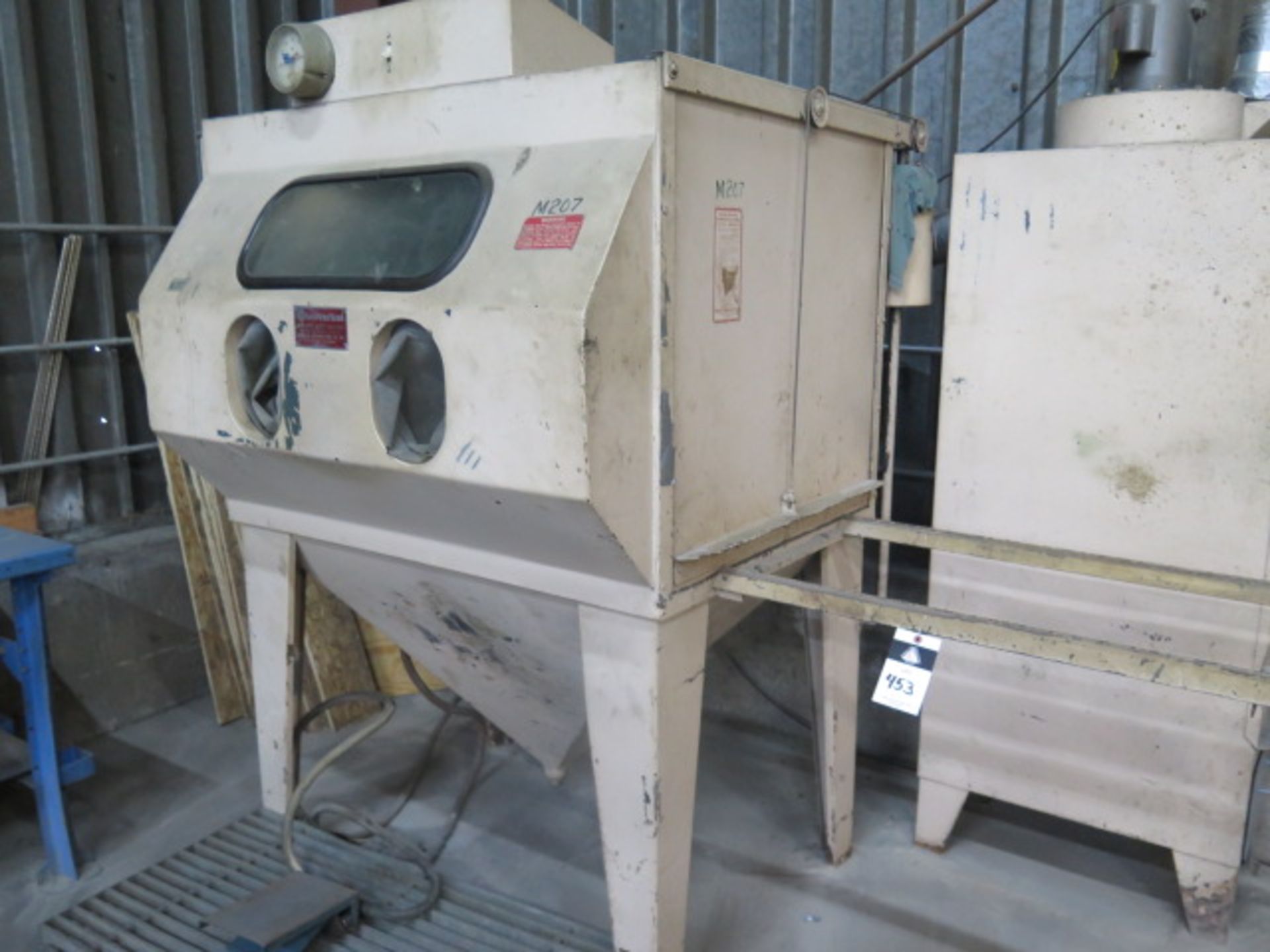 Universal Abrasive Blast Dry Blast Cabinet w/ Dust Collector (SOLD AS-IS - NO WARRANTY) - Image 2 of 7