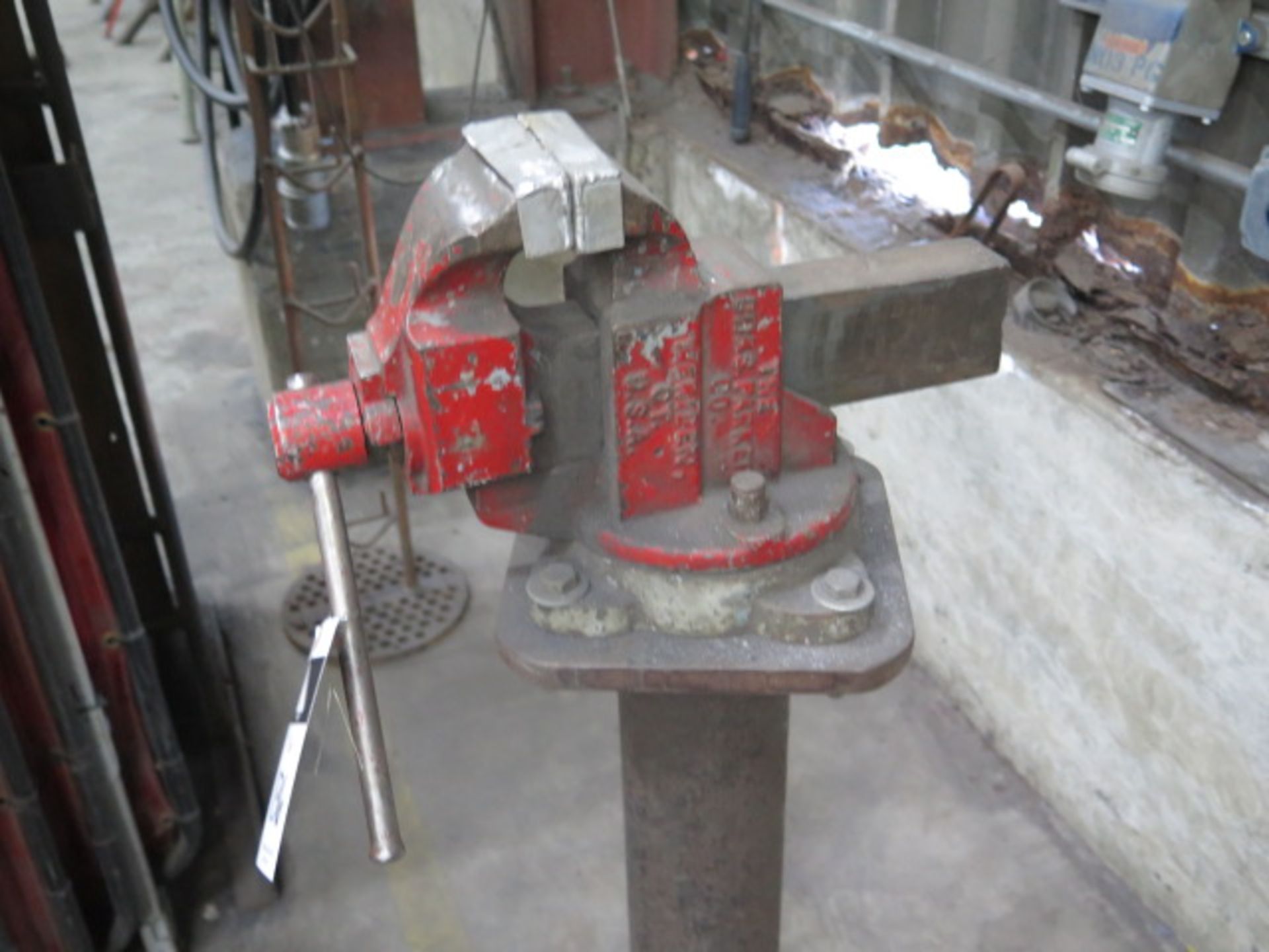 4" Pedestal Mounted Vise (SOLD AS-IS - NO WARRANTY) - Image 2 of 4