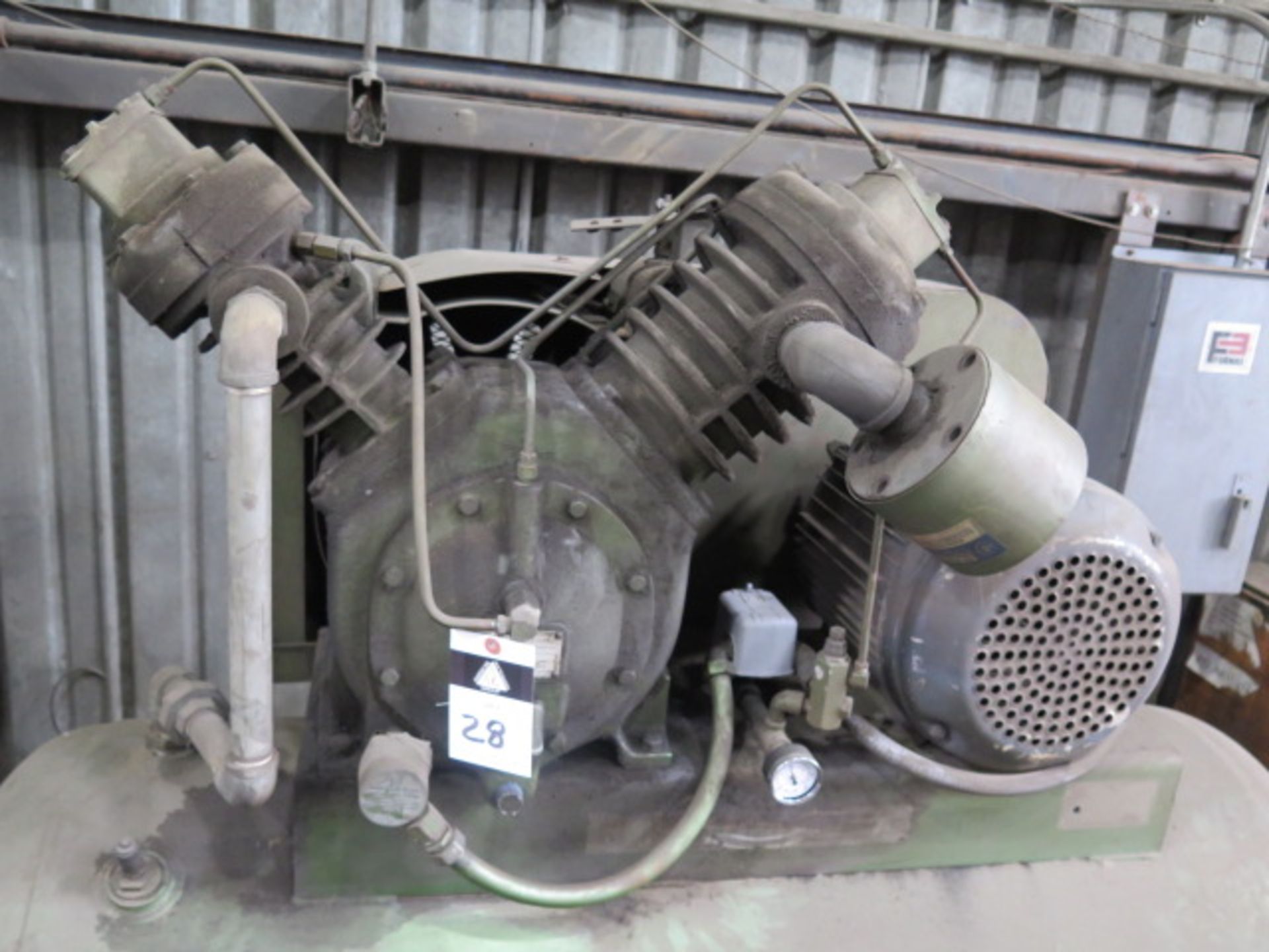 Ingersoll Rand 15Hp Horizontal Air Compressor w/ 2-Stage Pump, 120 Gallon Tank (SOLD AS-IS - NO - Bild 3 aus 5