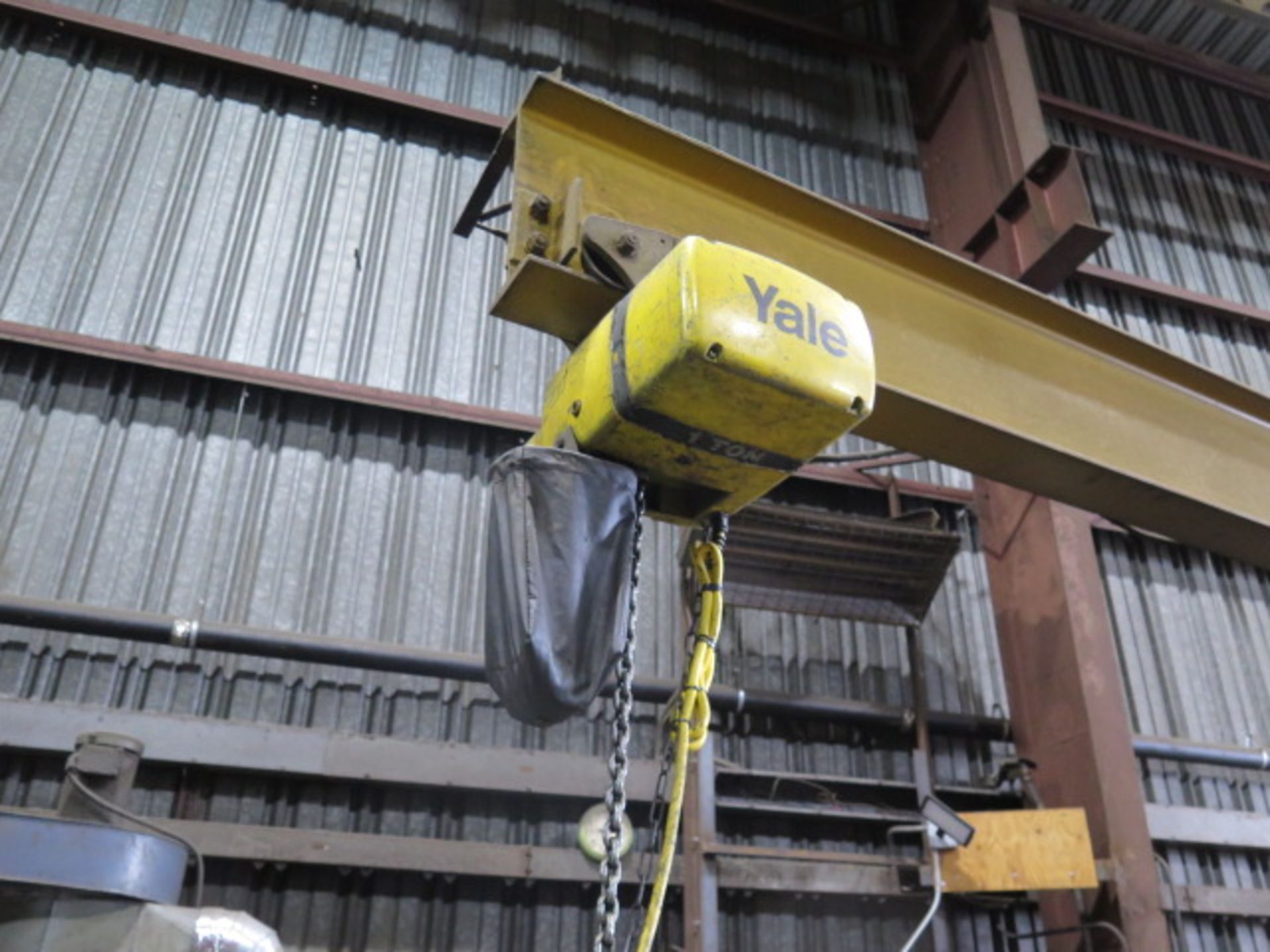 Abell-Howe 1 Ton Floor Mounted Jib Crane w/ Electric Hoist (SOLD AS-IS - NO WARRANTY) - Image 5 of 9