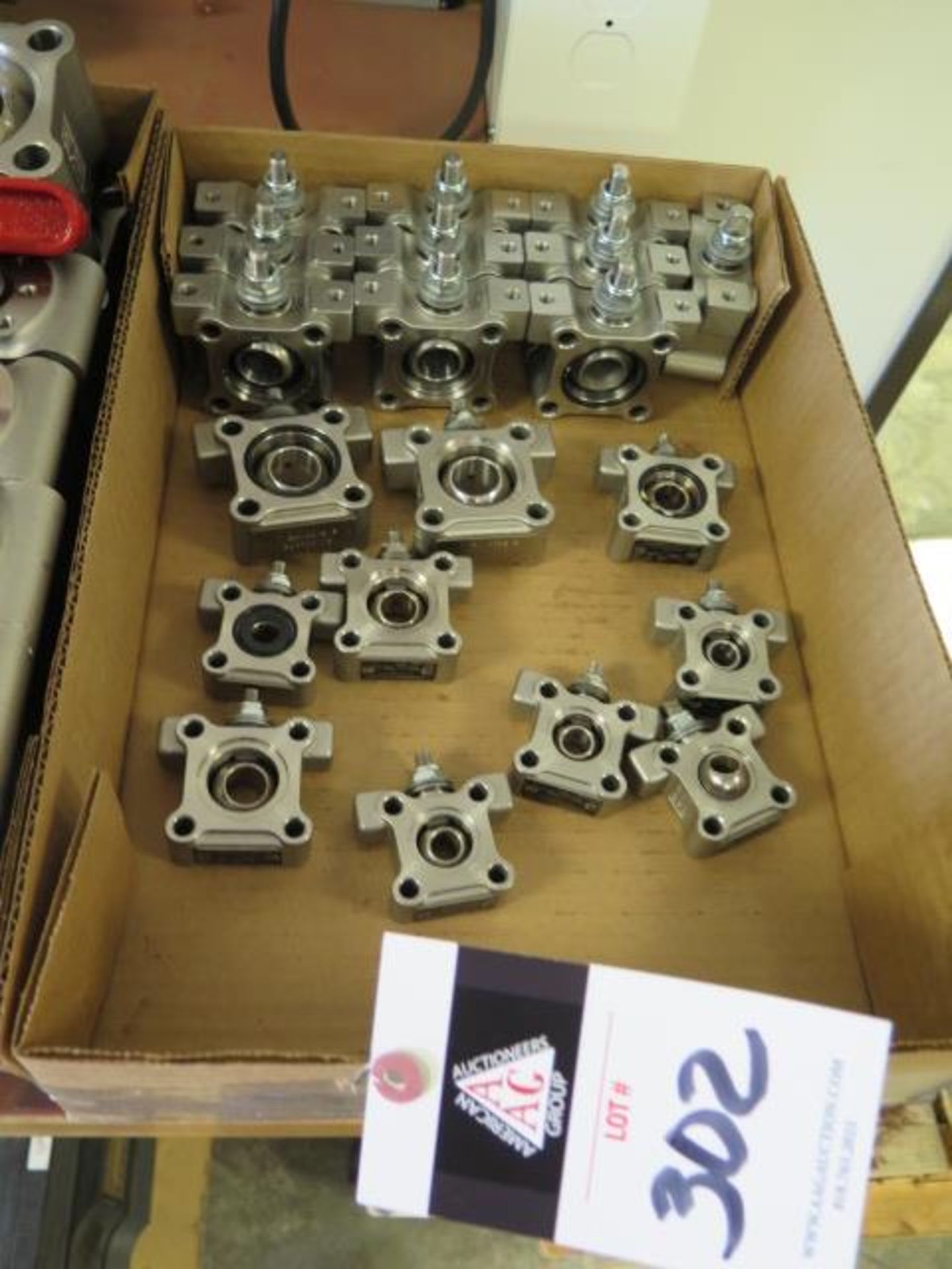 Worshester Stainless Steel Valves (20) (SOLD AS-IS - NO WARRANTY)