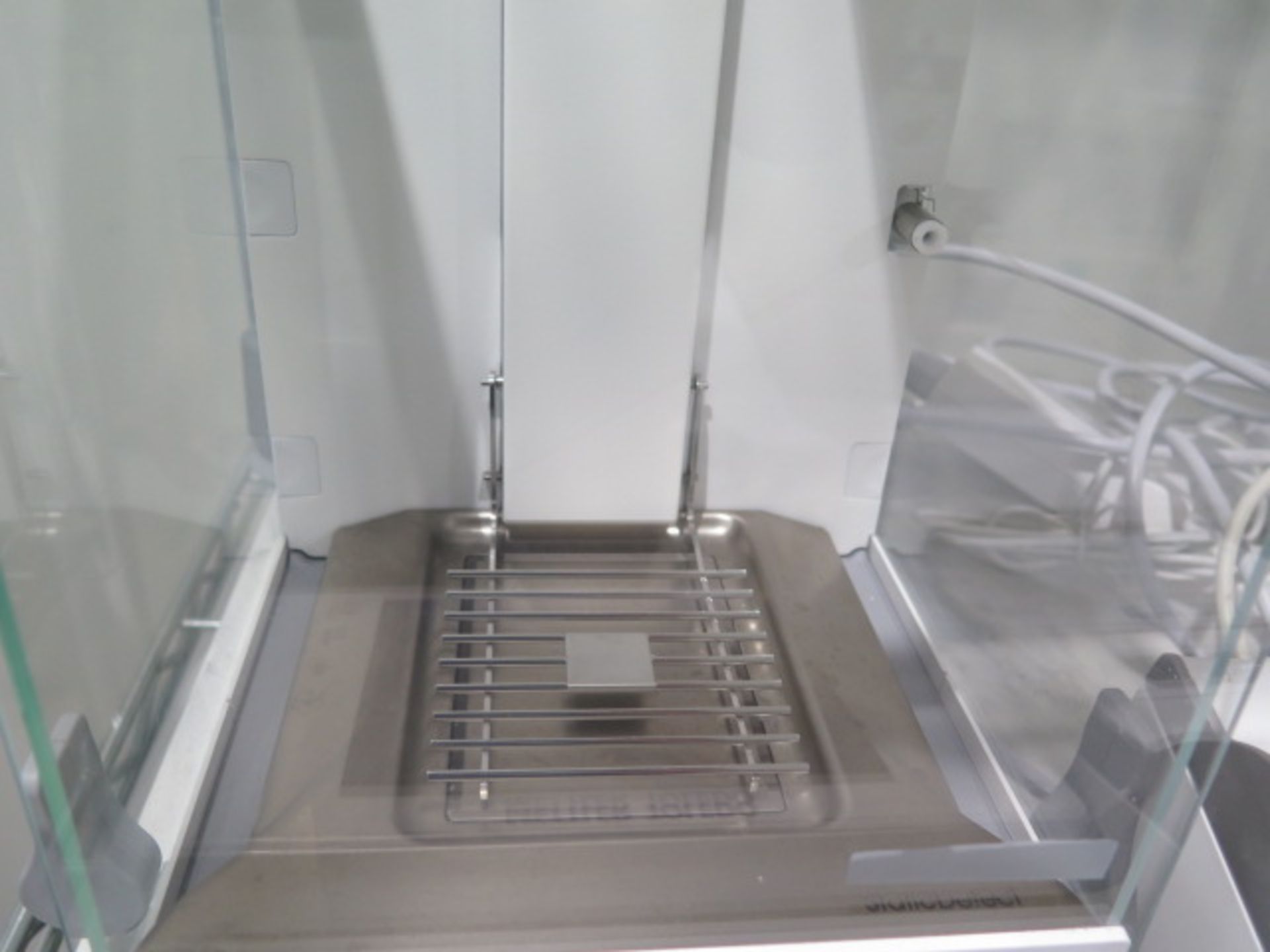 Mettler Toledo XPE205 DeltaRange Analytical Balance Scale 0.01mg-220g w/ Static Detect, SOLD AS IS - Image 4 of 8