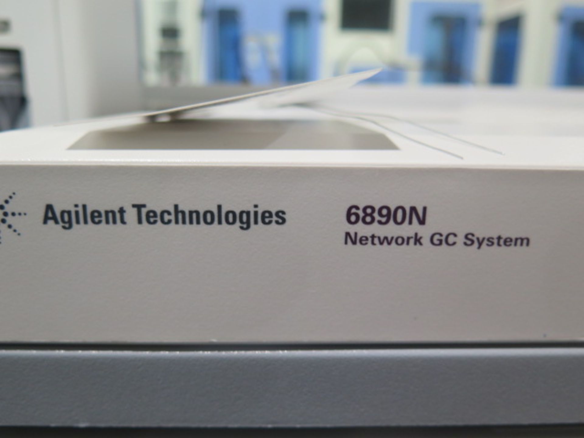 Agilent Technologies 6890N Network Gas Chromatograph s/n US10615045 w/ Agilent 7683B, SOLD AS IS - Image 13 of 14