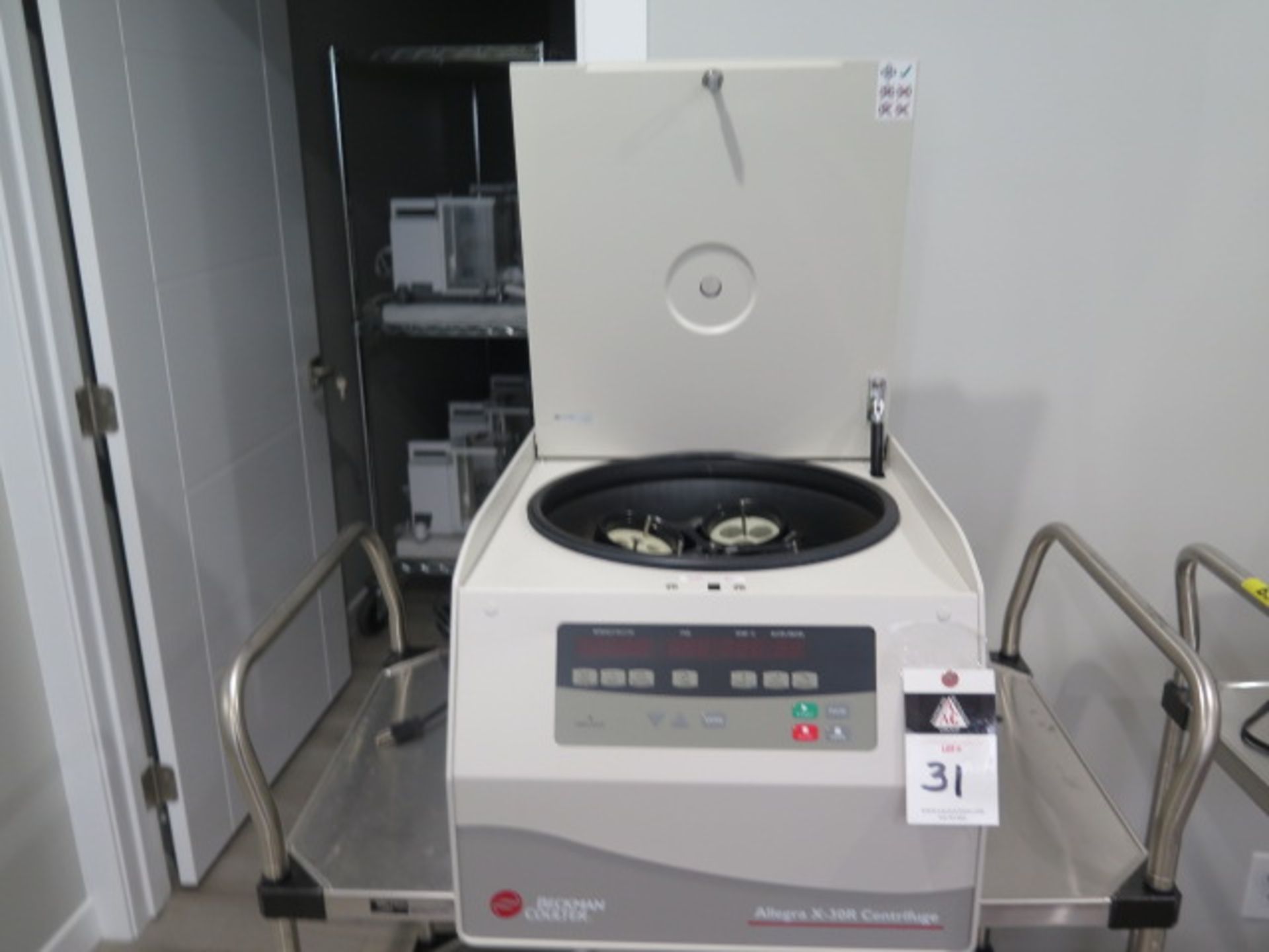 Beckman Coulter Allegra X-30R Centrifuge s/n ALZ19A083 (SOLD AS-IS - NO WARRANTY) - Image 2 of 11