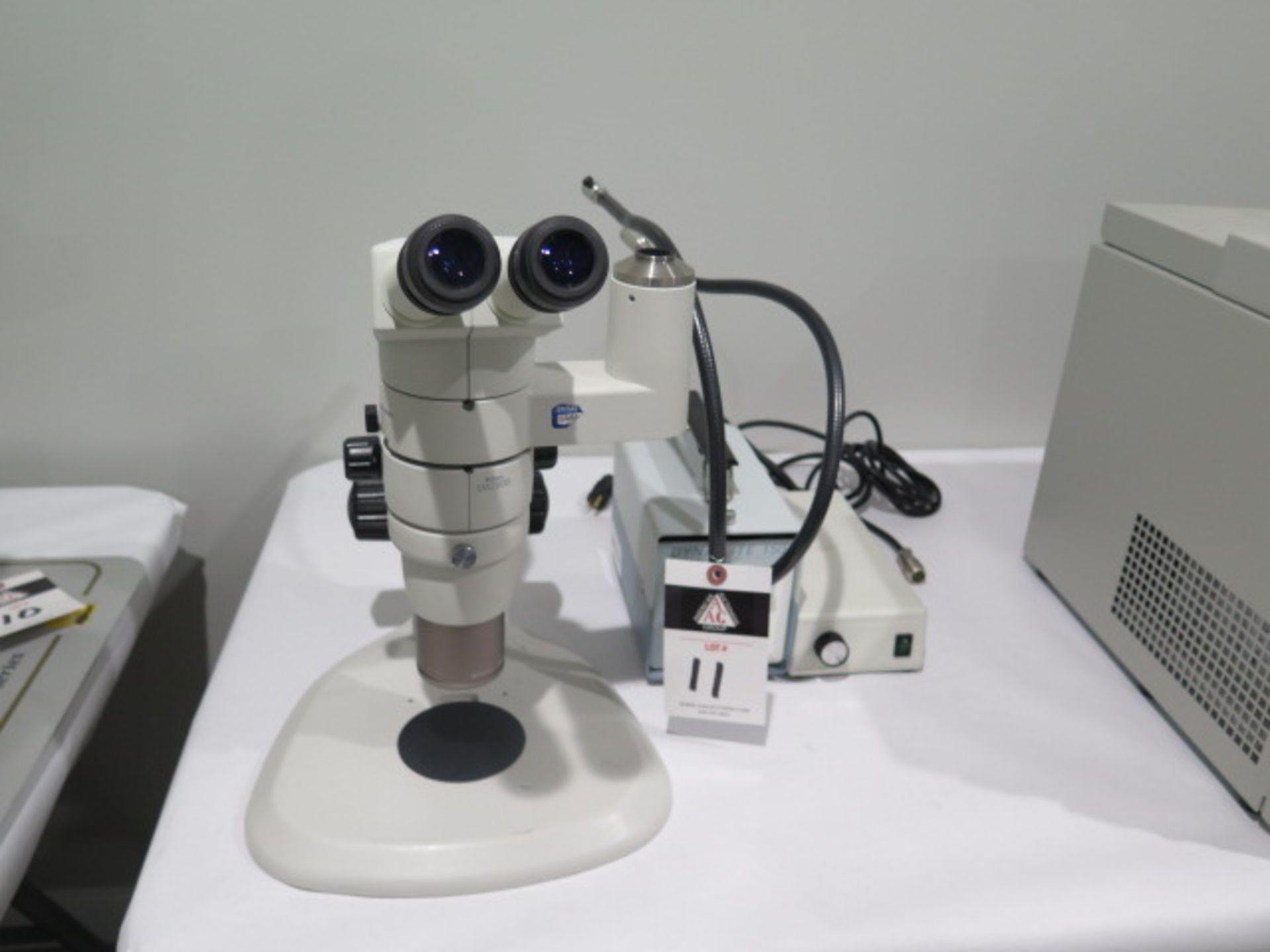 Nikon SMZ800 Monocular Microscope w/ Phototube Video Splitter Port (NO CAMERA), A.G. Heinze Dyna