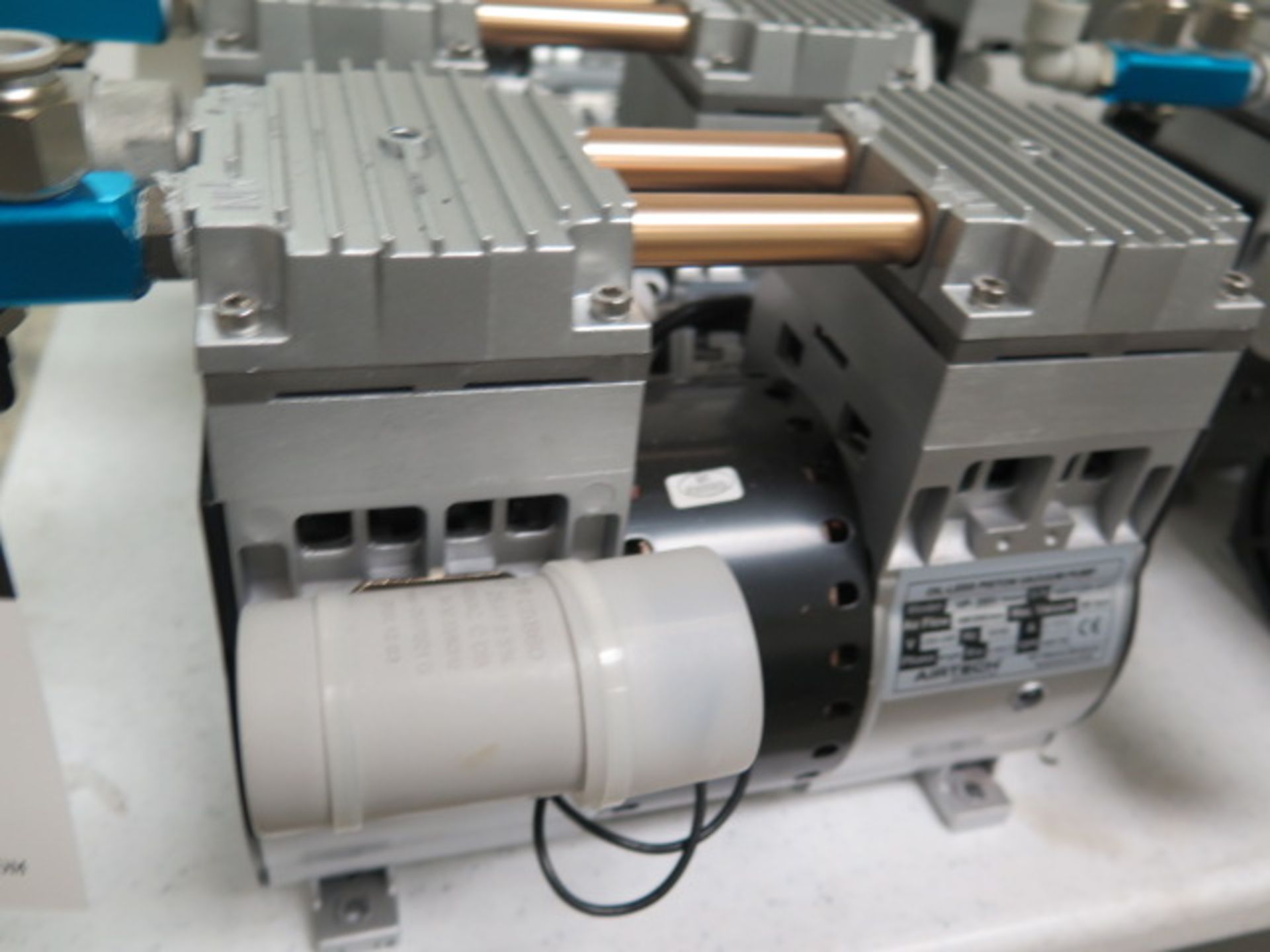 Airtech HP-200V 80 torr Vacuum Pumps (2) 200-240V (SOLD AS-IS - NO WARRANTY) - Bild 3 aus 7