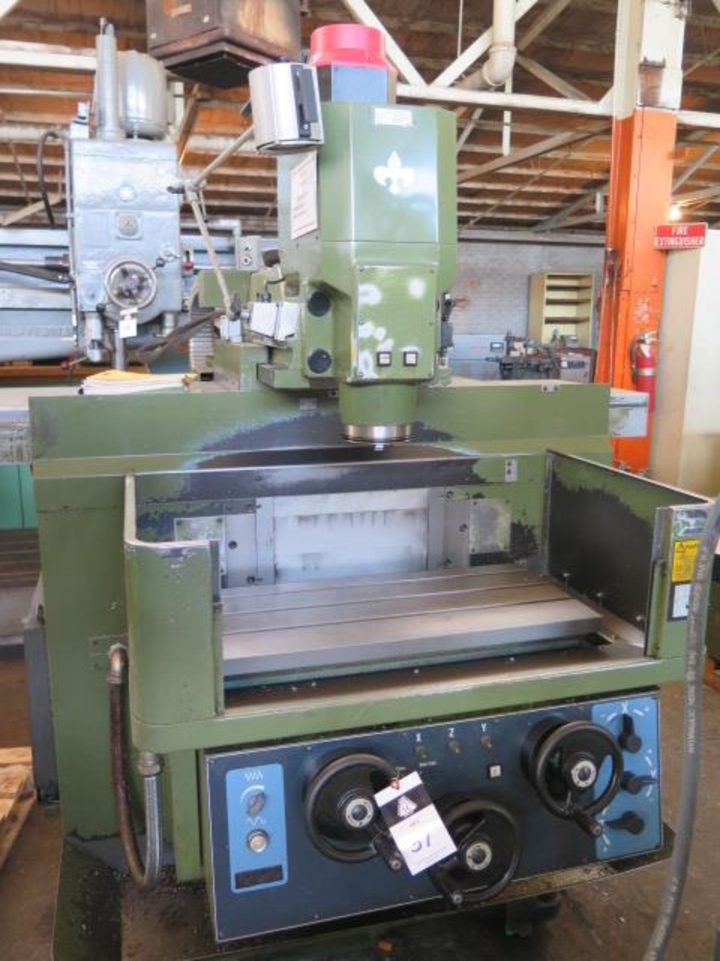Makino KE-55 CNC Tool Room Mill s/n KE-134 w/ Fanuc Professional Jn Controls, 40-Taper, SOLD AS IS