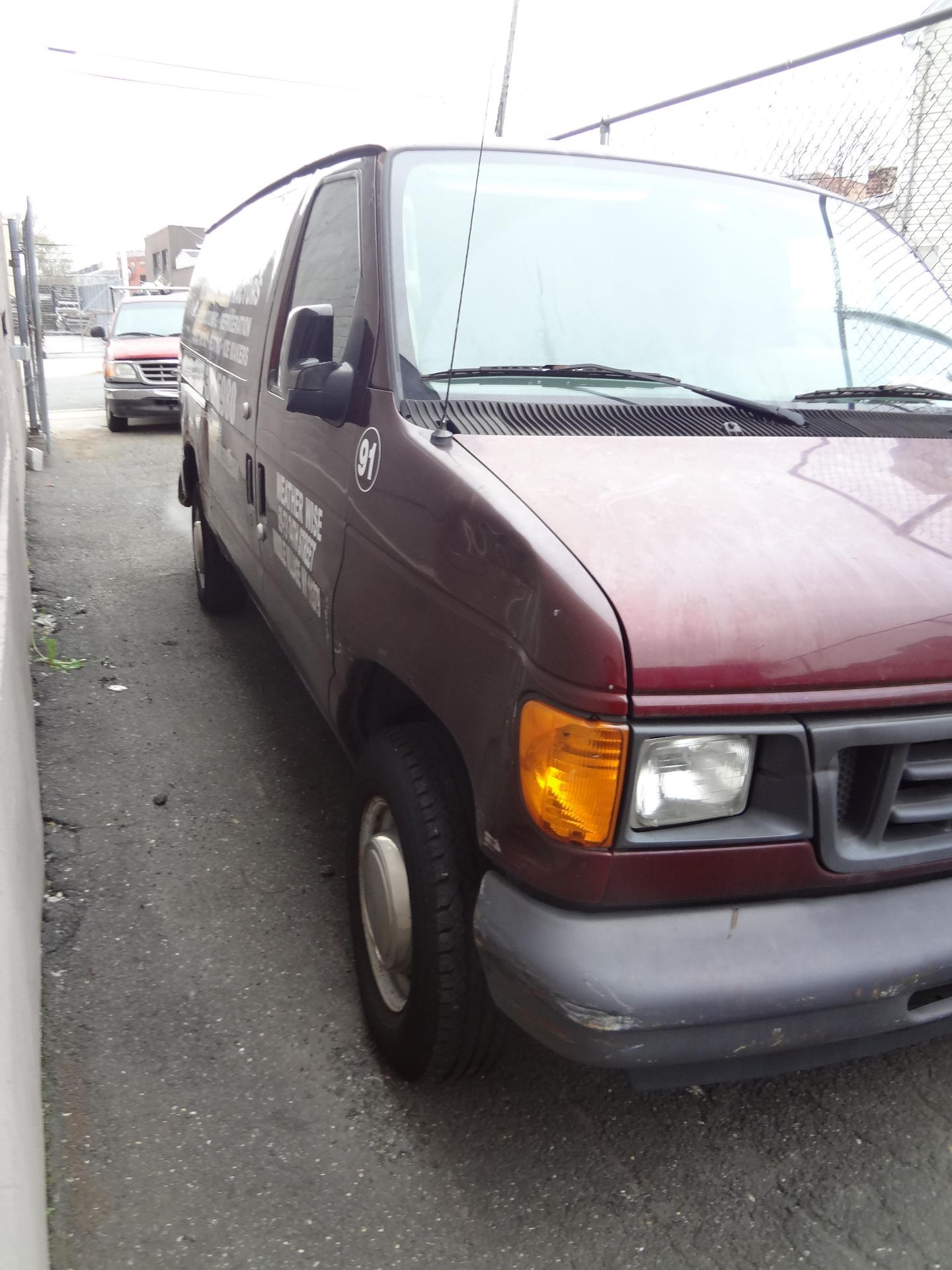 2006 FORD E-250 WORK VAN, APPROXIMATELY 148,000 MILES - Image 12 of 17