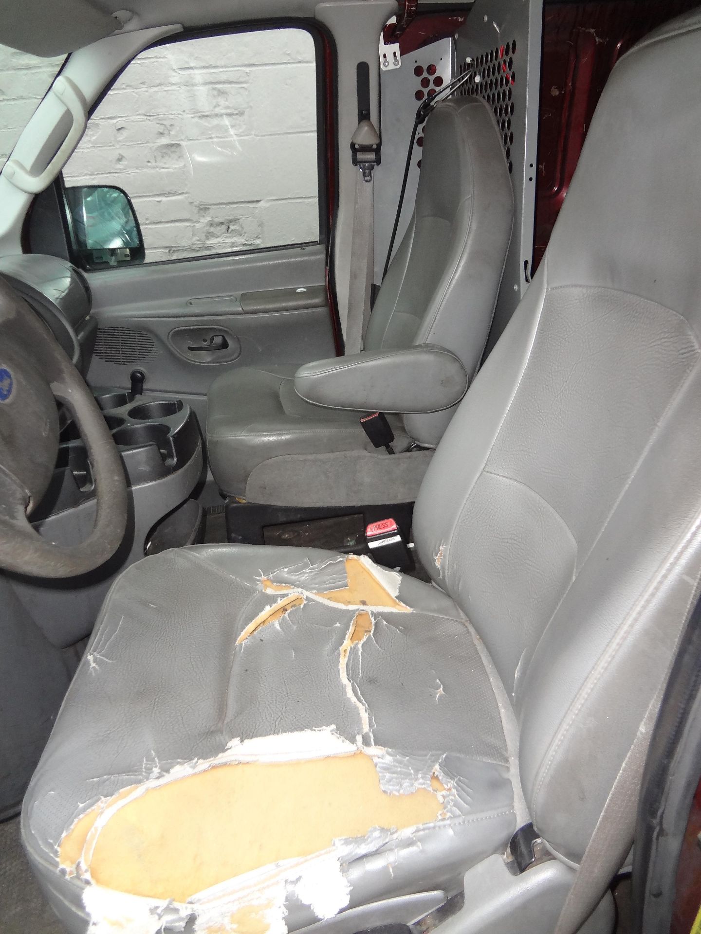 2006 FORD E-250 WORK VAN, APPROXIMATELY 148,000 MILES - Image 9 of 17