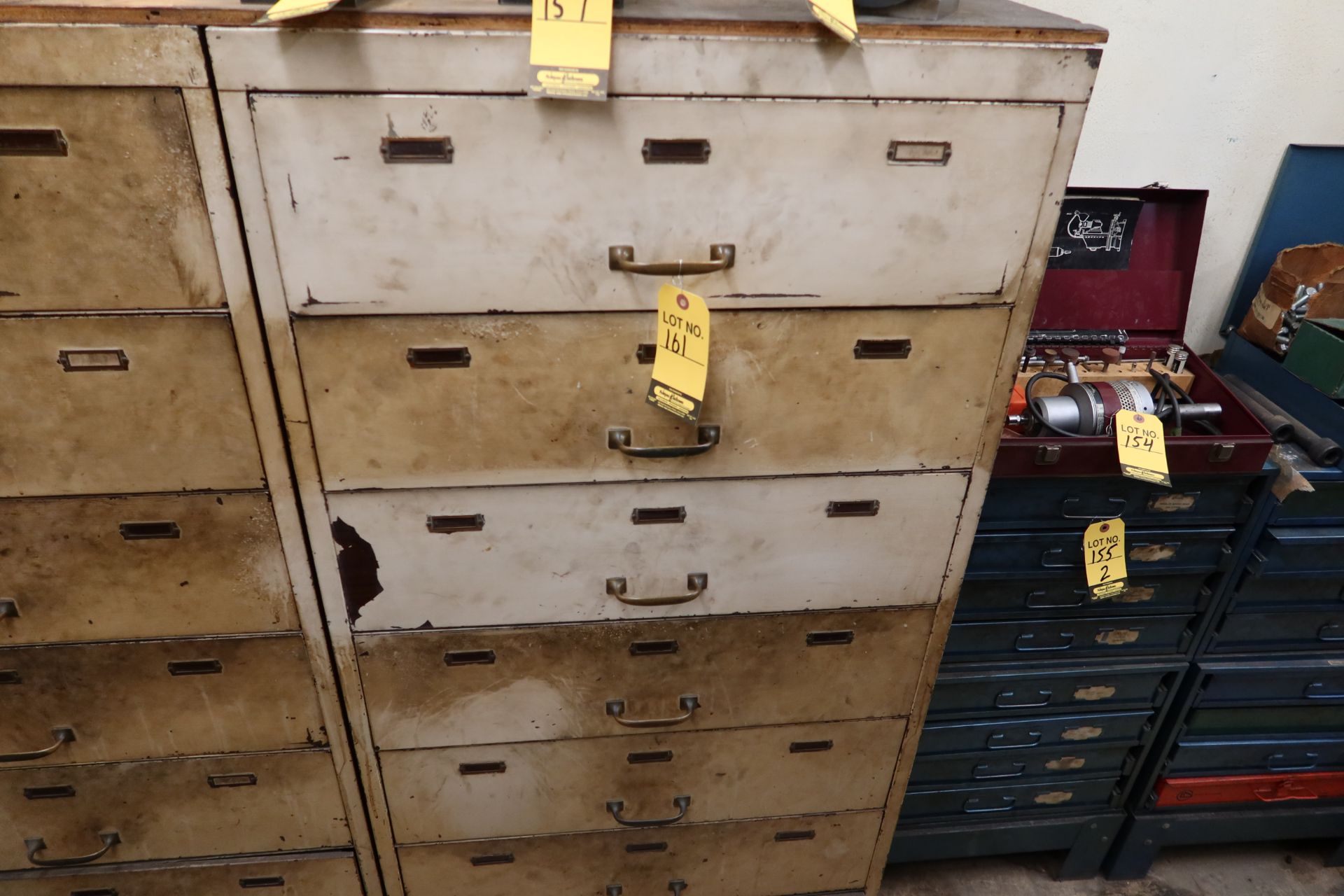 LOT 7 DRAWER TOOL CABINET W/ CONTENTS