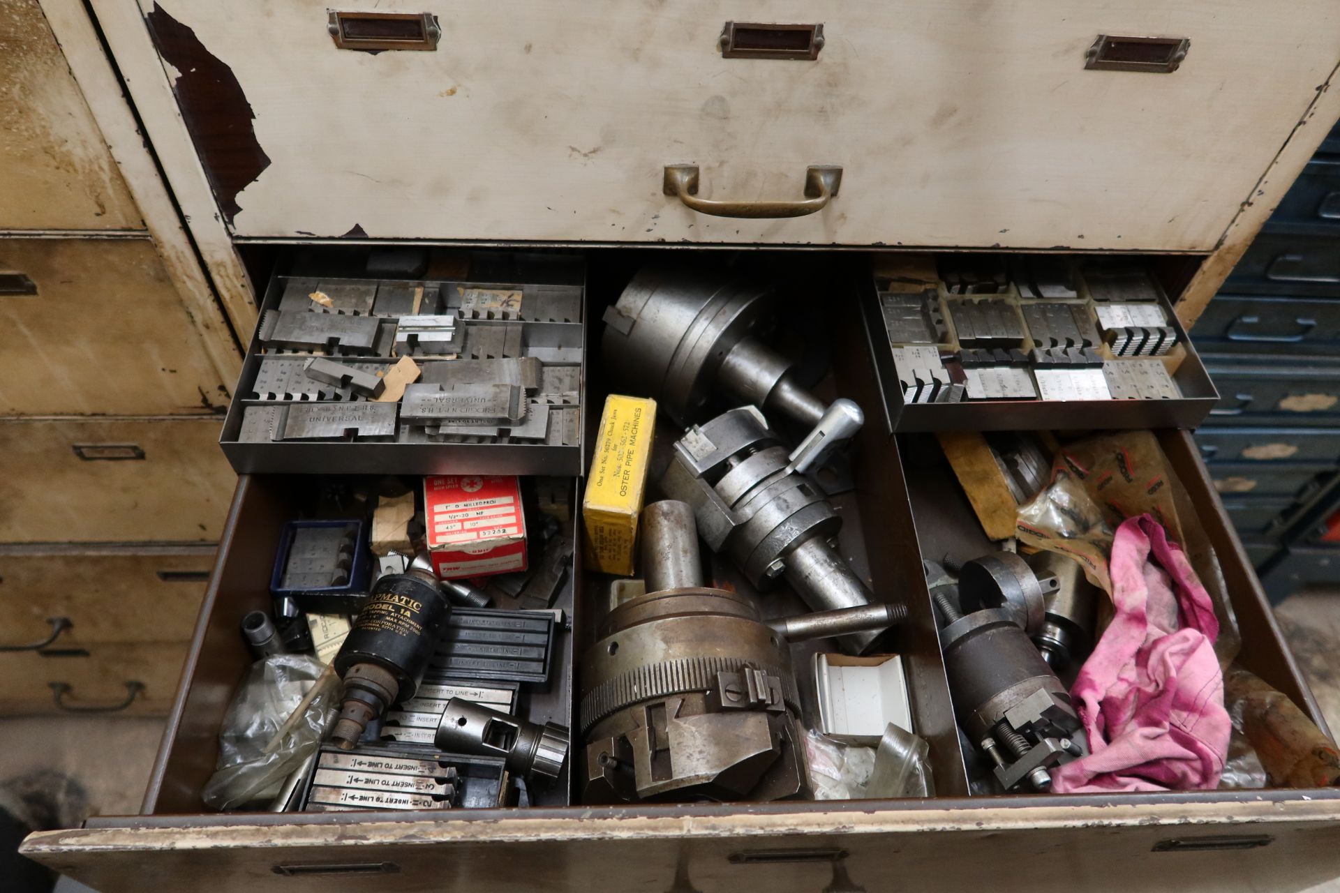 LOT 7 DRAWER TOOL CABINET W/ CONTENTS - Image 5 of 8