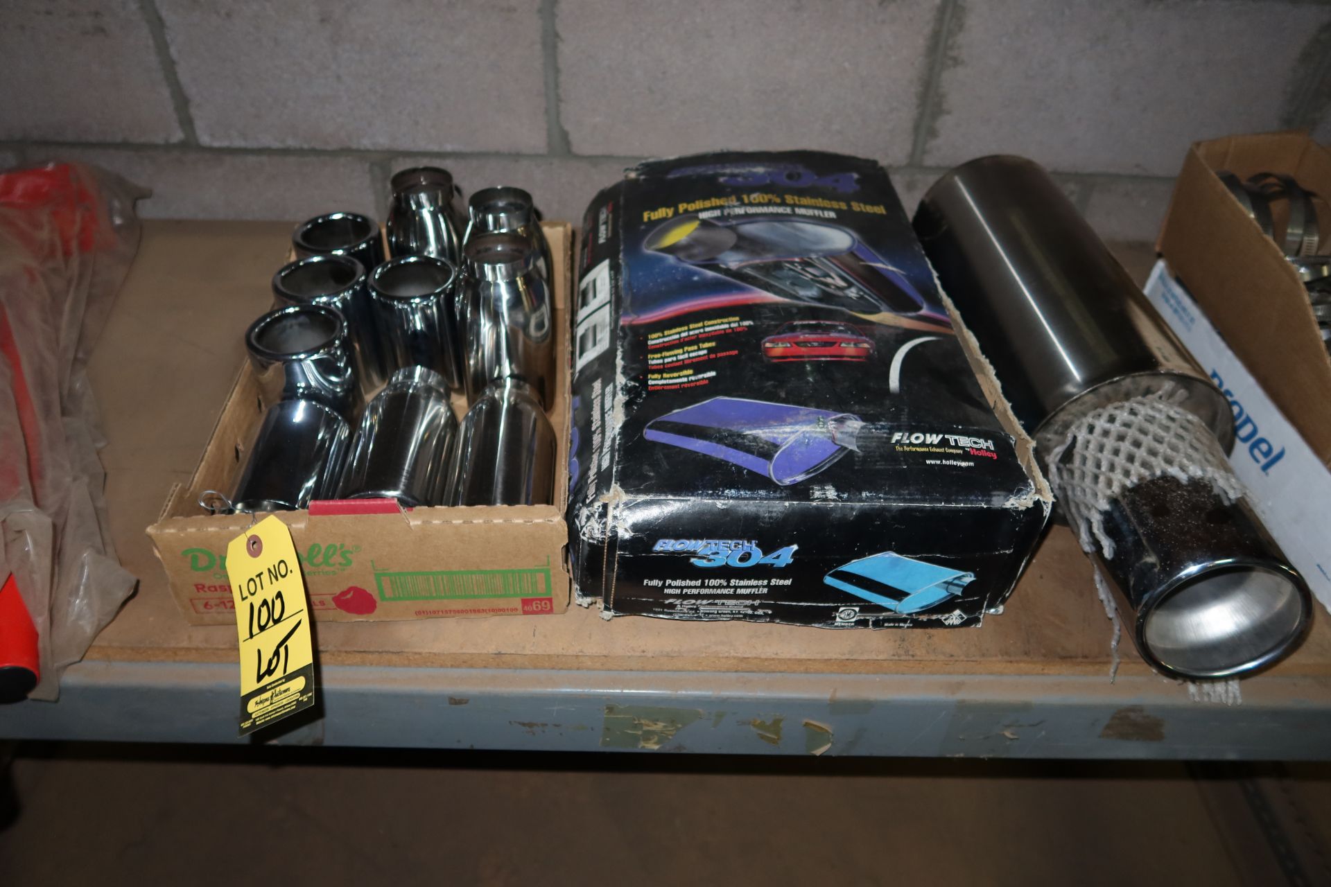 LOT EXHAUST TIPS & PARTS