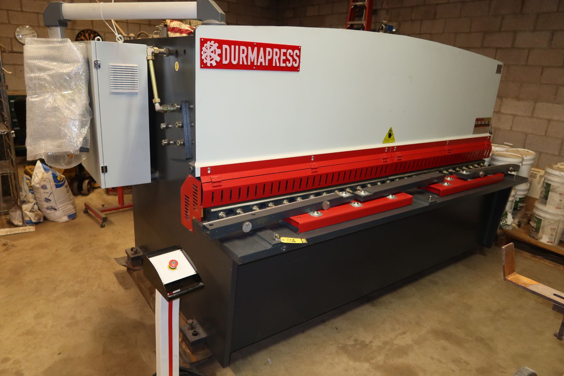 2023 DURMAPRESS CNC SHEAR MDL. QC12K-6X2500 8' X 1/8" CAPACITY, 220V 3PH, (NEW, NEVER