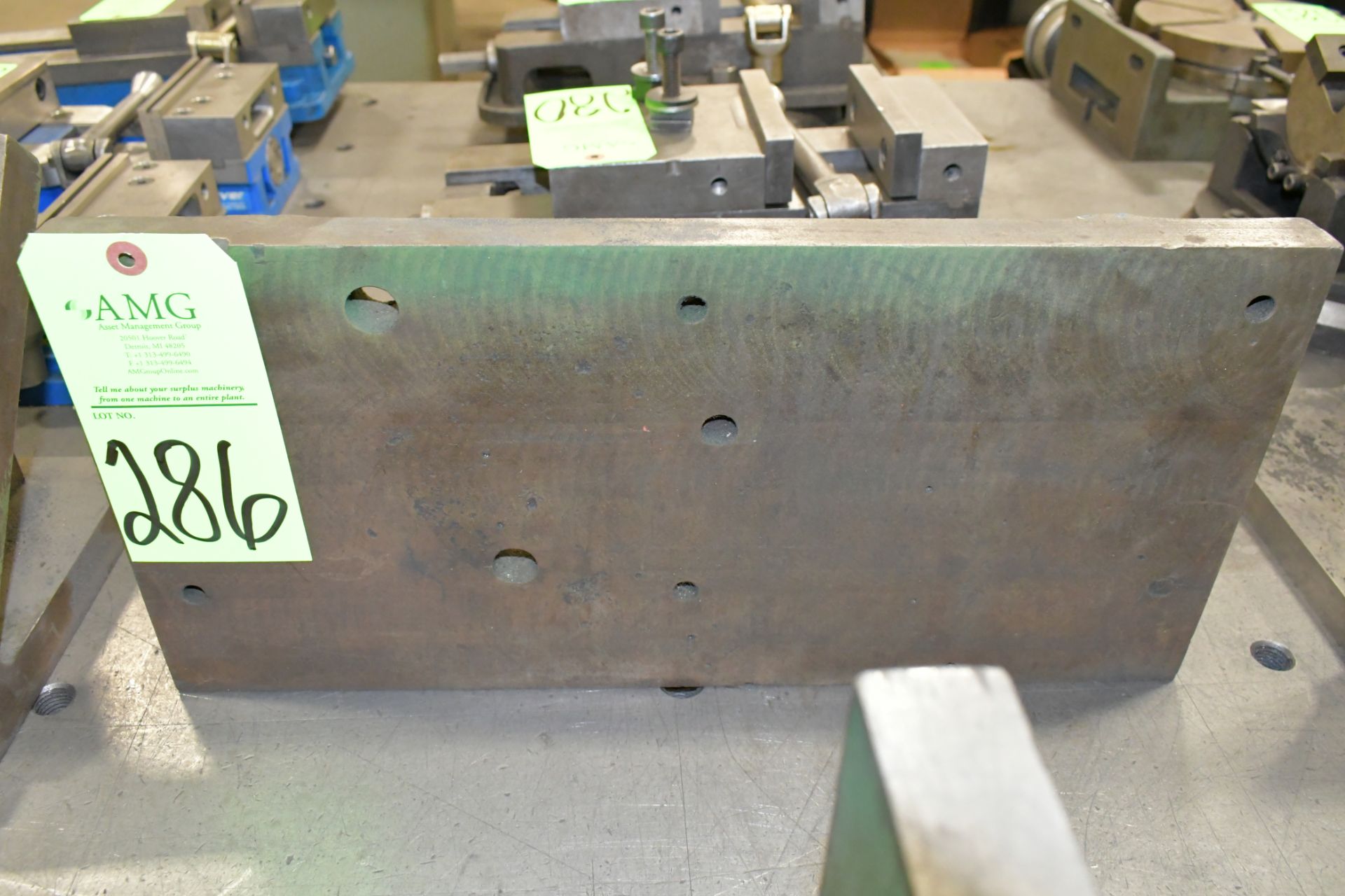 19 1/2" z 9 1/2" x 7" Angle Plate