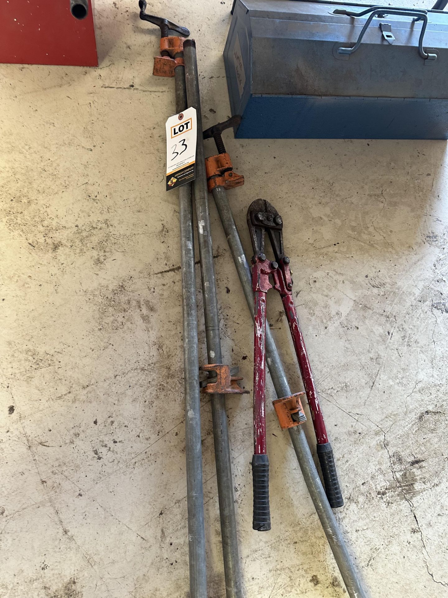 3 pipe Clamps with bolt cutters - Image 2 of 2