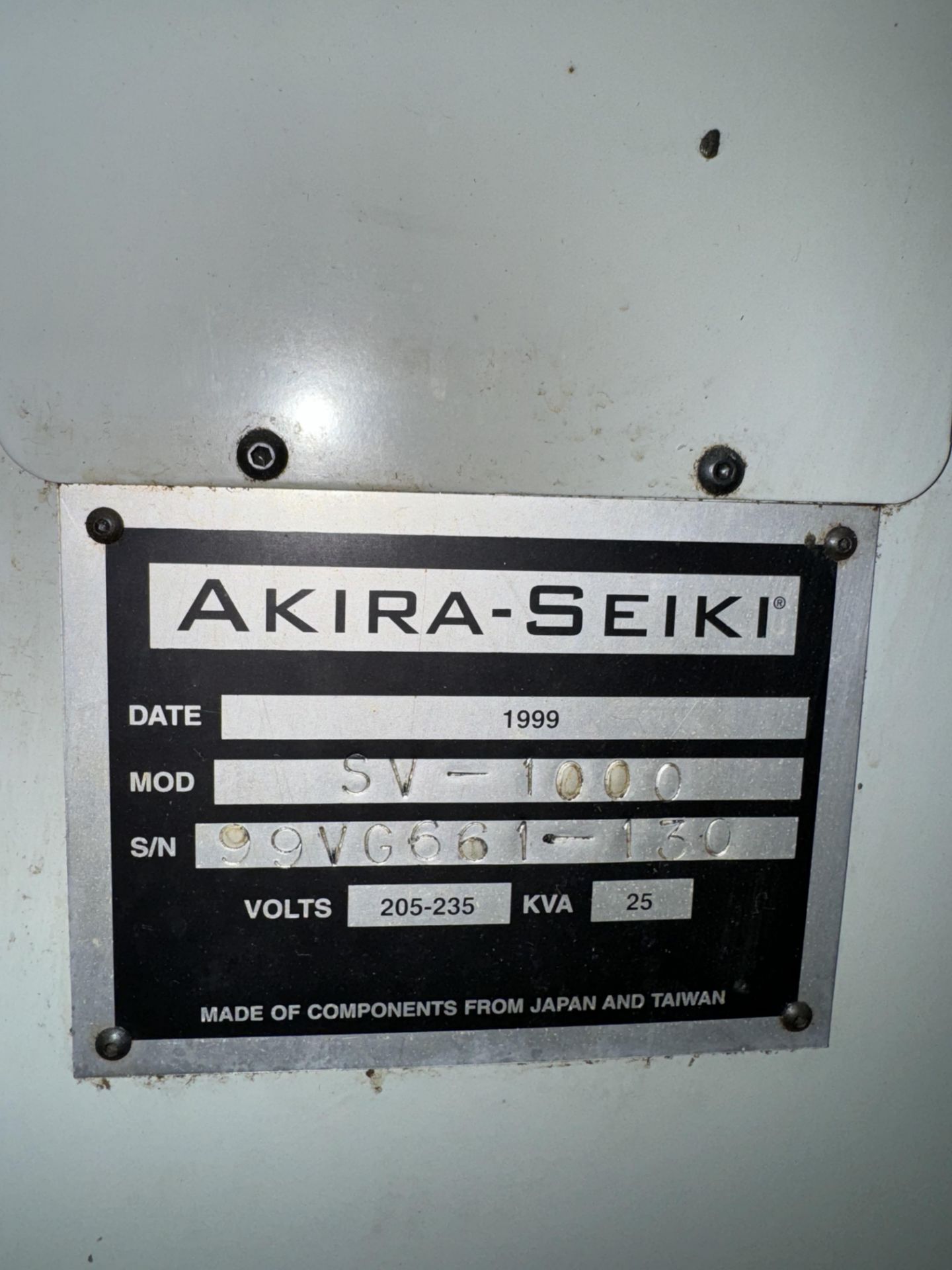 1999 AKIRA-SEIKI Mdl. SV 1000 CNC Vertical Milling center - Image 16 of 18